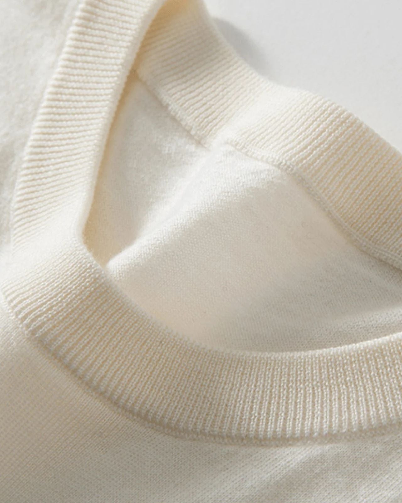 Aurazio Maglietta in lana lavorata a maglia da uomo