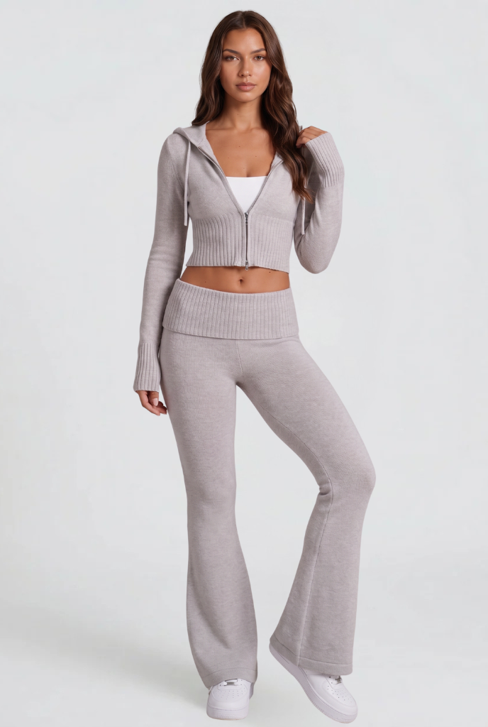 Completo Donna in Maglia Felpa con Zip Corta e Pantaloni Zampa