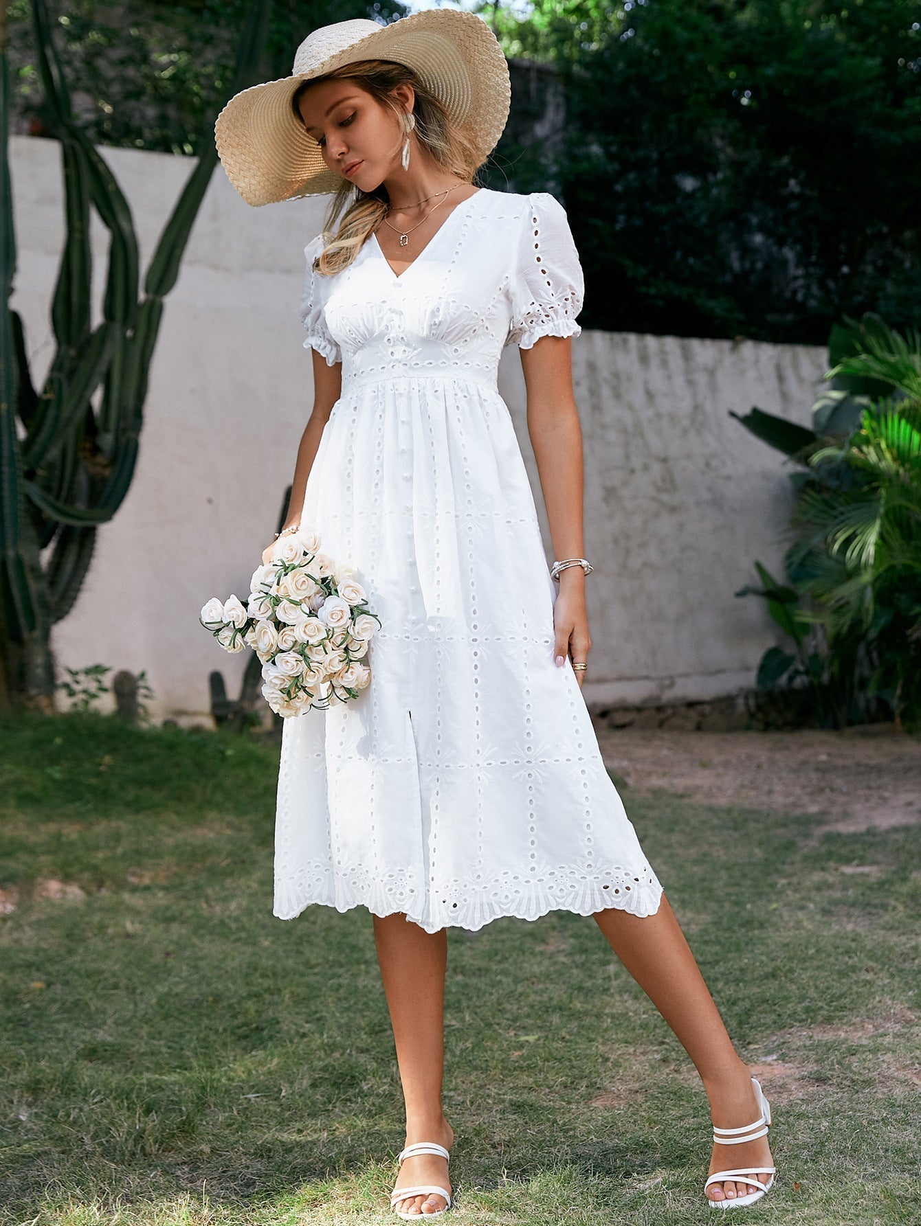 Aurazio Vestito Midi Ricamato con Cintura Alta da Donna