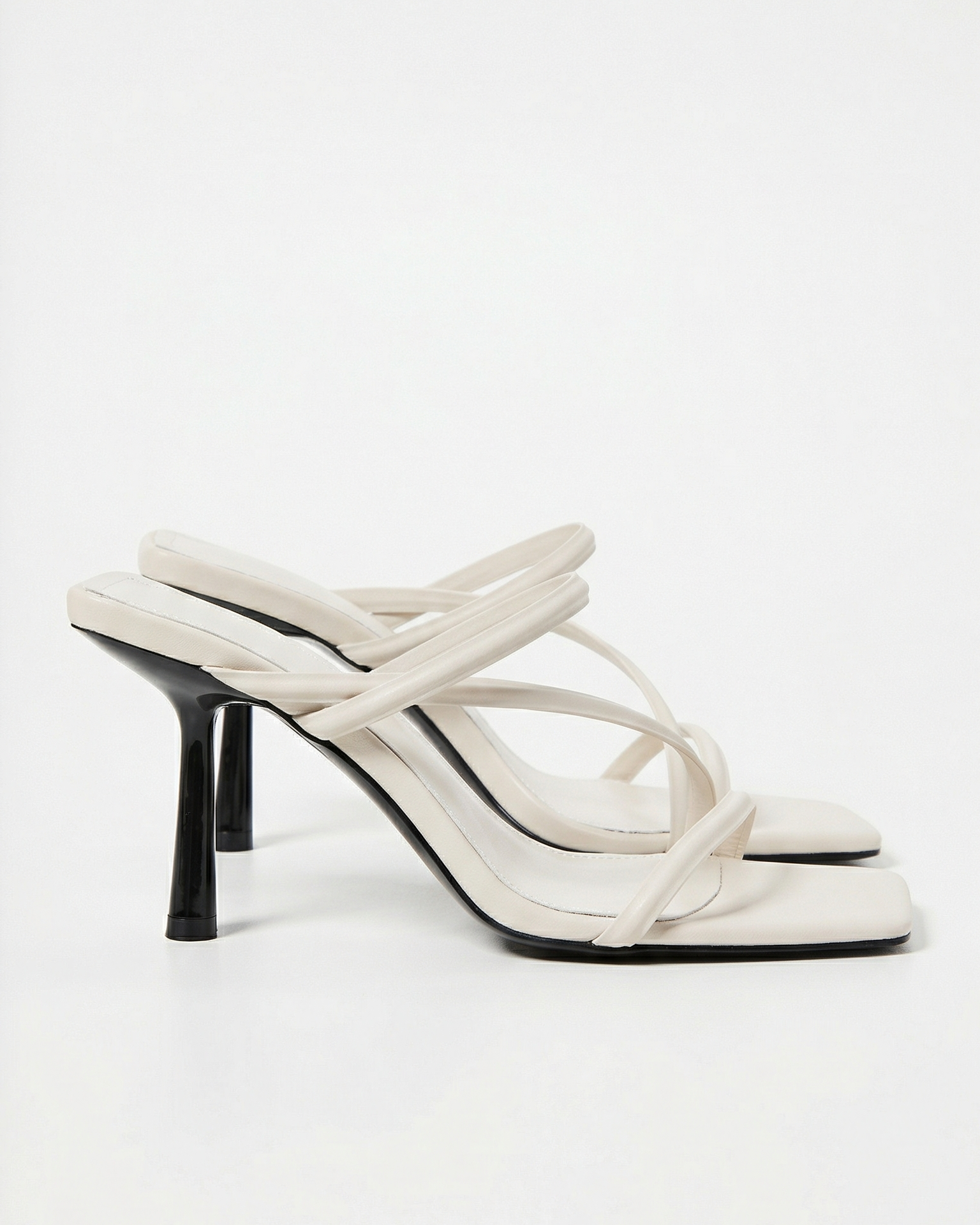 Mules Donna con Cinturini Sottili Crema Sofisticate