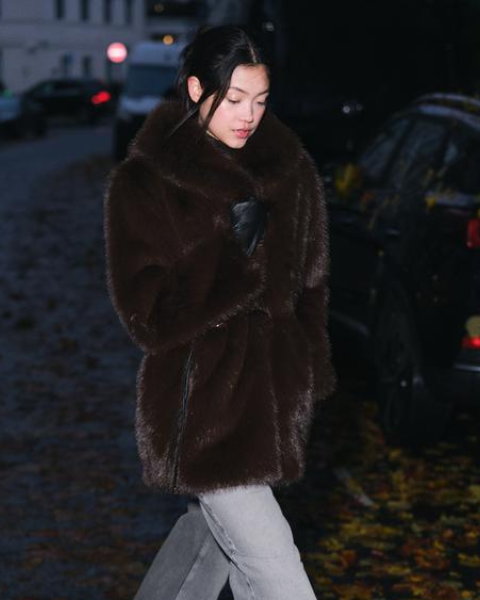 Cappotto Donna con Cintura in Pelliccia Sintetica Glamour