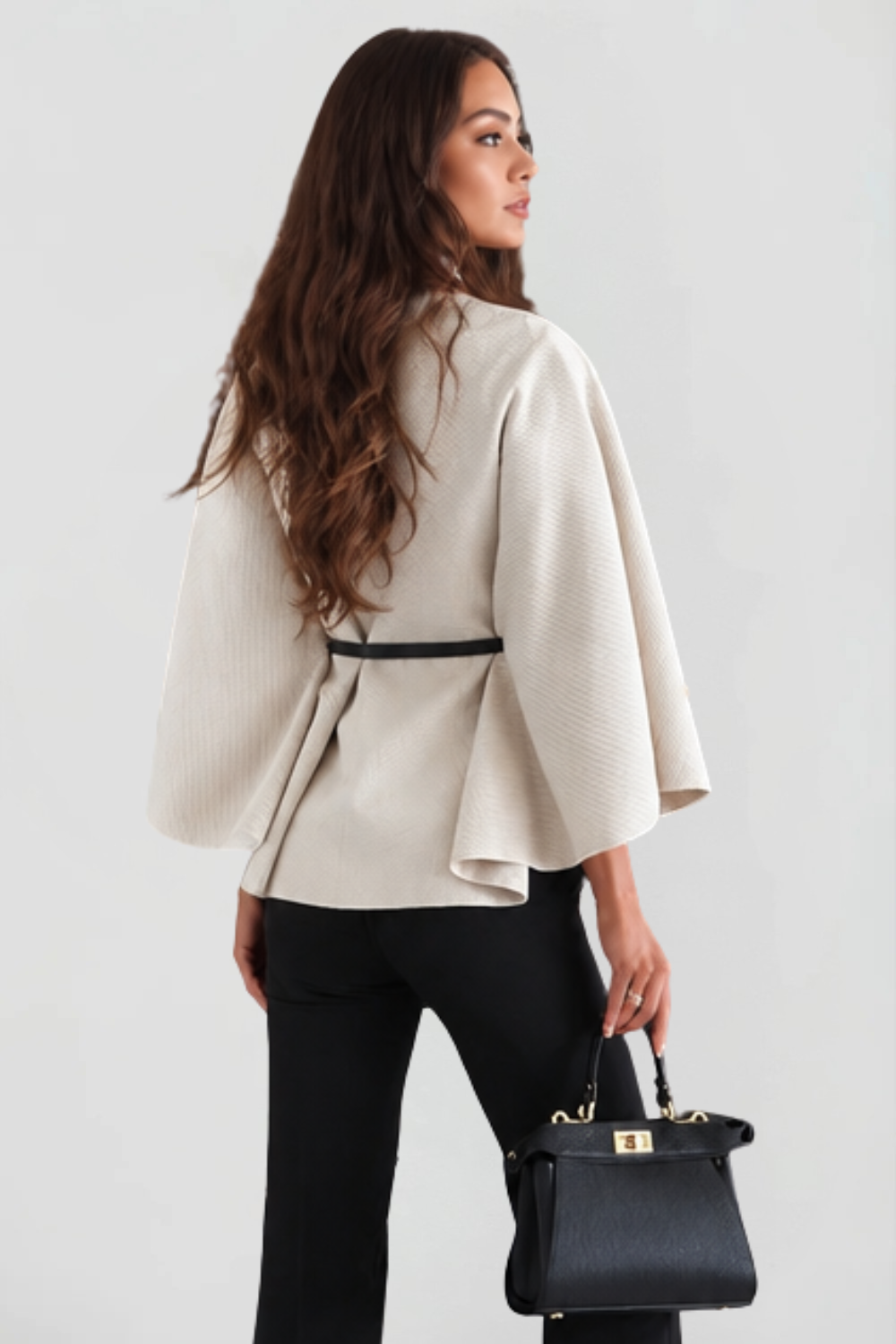 Mantella Donna in Lana con Cintura e Collo a Imbuto