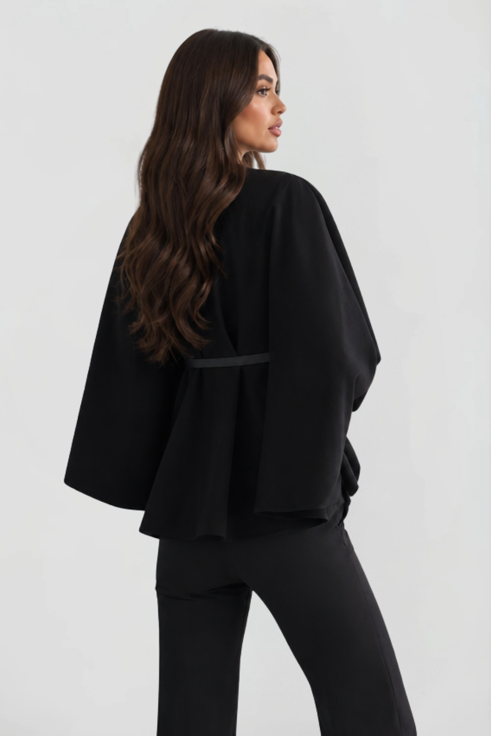 Mantella Donna in Lana con Cintura e Collo a Imbuto