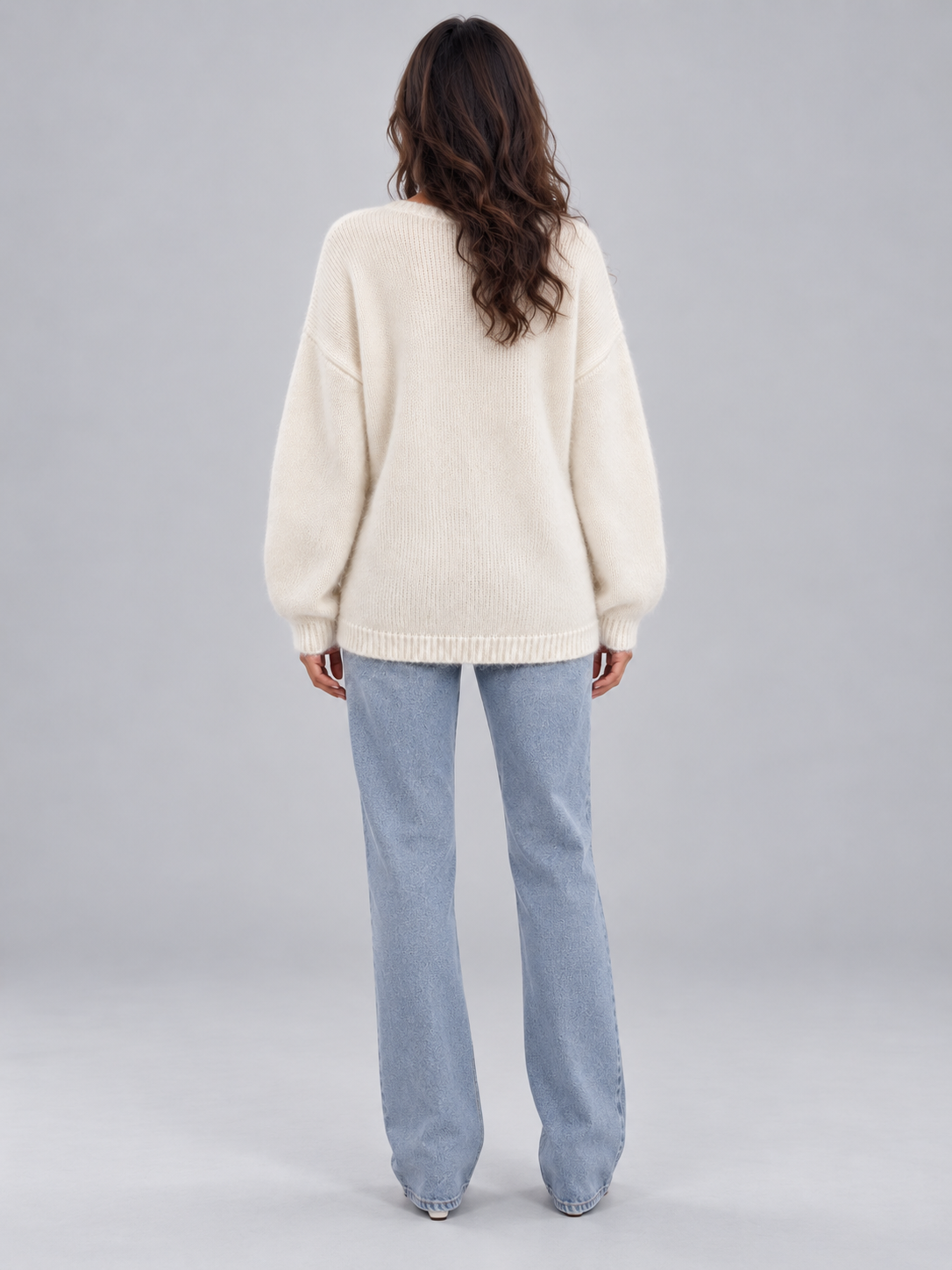 Maglione Donna Oversize Girocollo con Fiori 3D e Piume Applicati