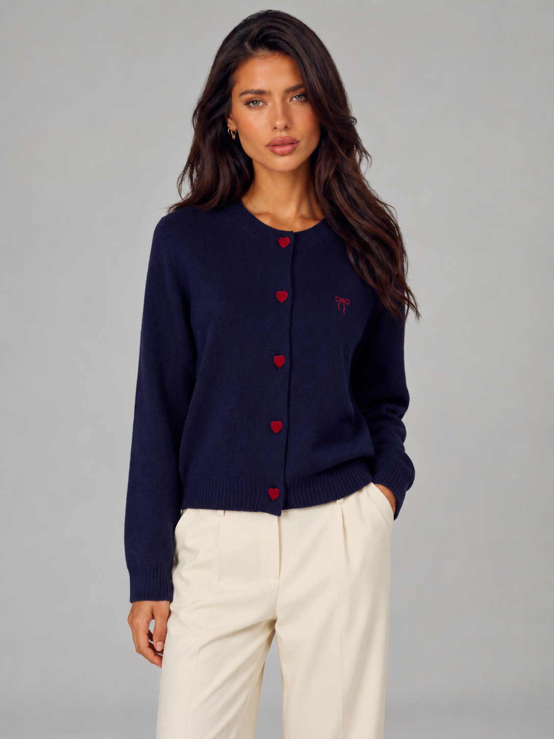 Cardigan Donna in Maglia Bottoni a Cuore e Ricamo Fiocco