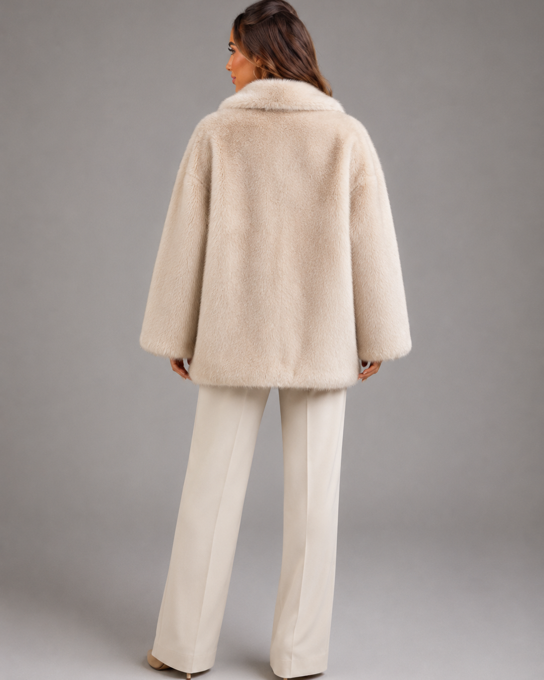 Cappotto Donna Oversize in Pelliccia Sintetica Avvolgente