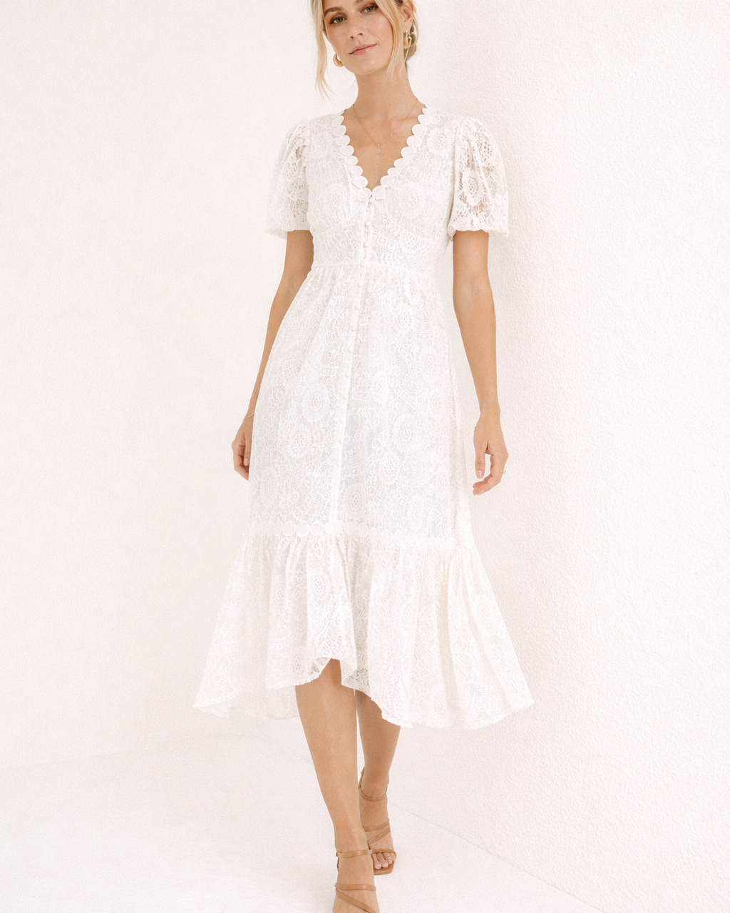 Abito Donna in Pizzo Nero Scollo a V Elegante Versatile