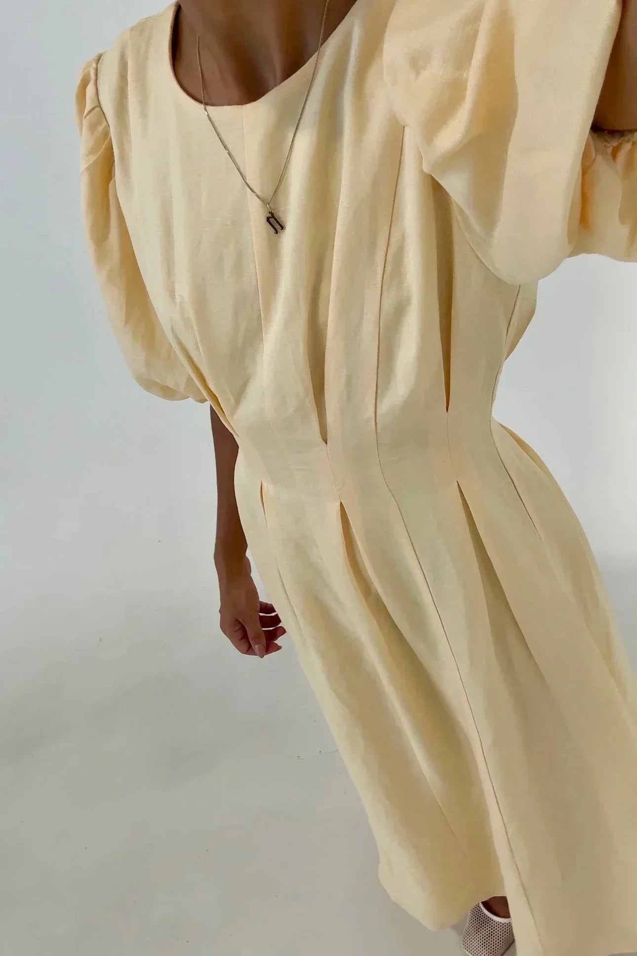 Aurazio Vestito Midi con Maniche a Palloncino da Donna