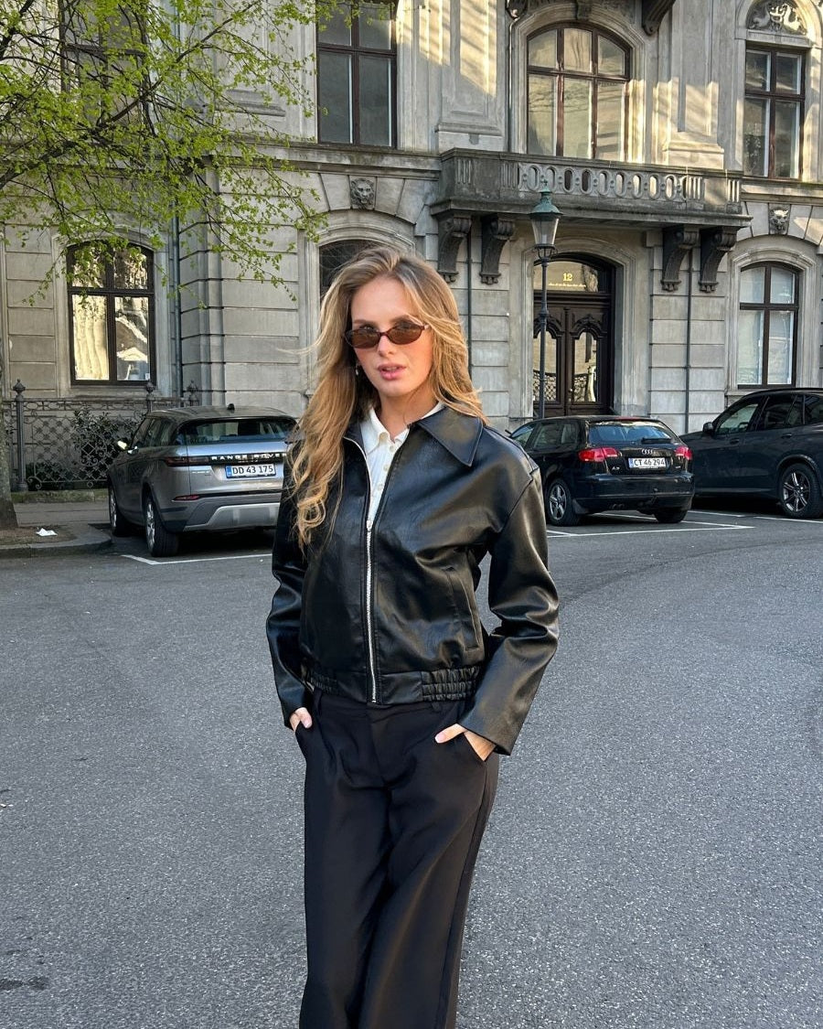Giacca Donna in Pelle Sintetica Eleganza Urbana Versatile
