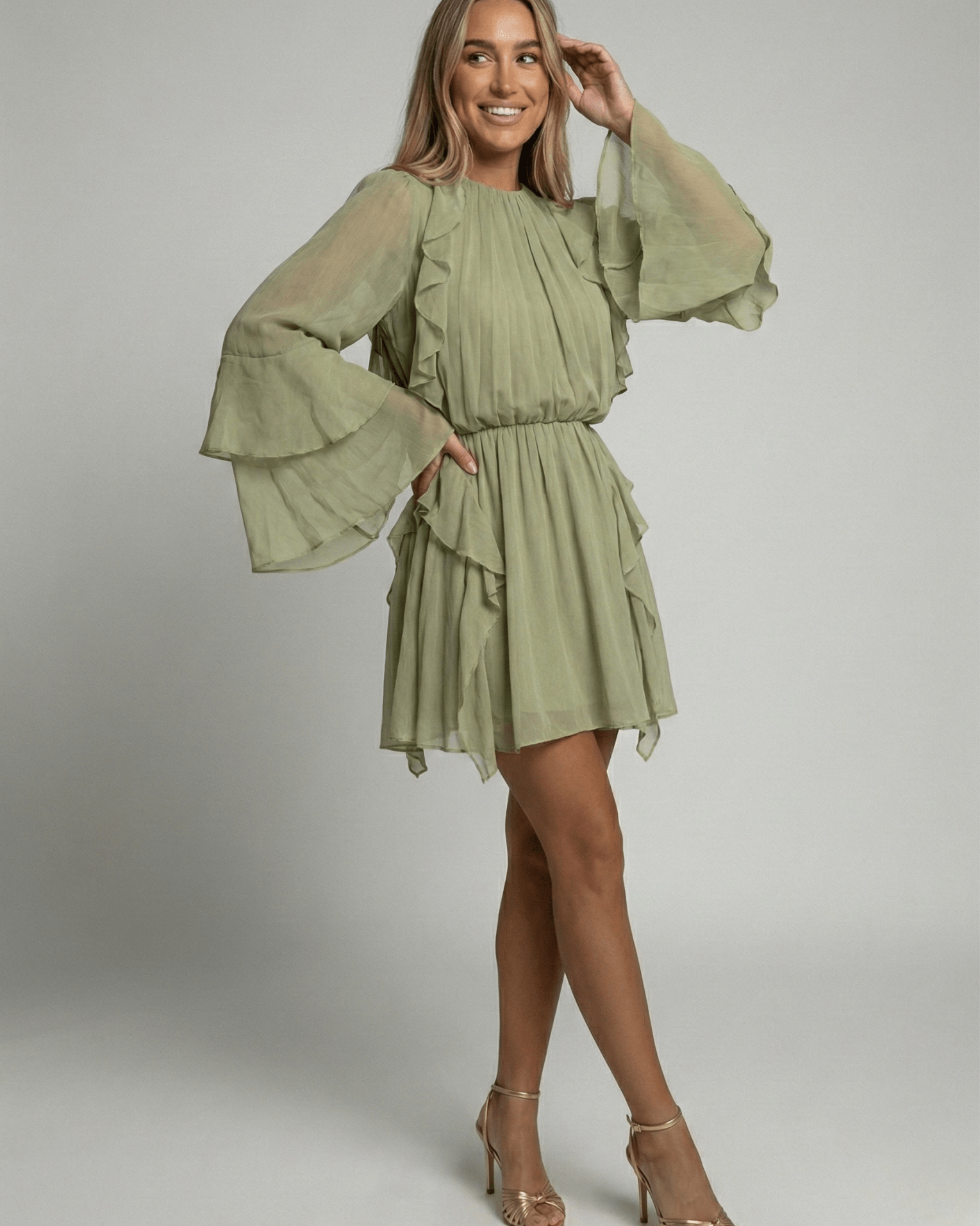 Abito Corto Donna in Chiffon Plissettato Maniche a Volant