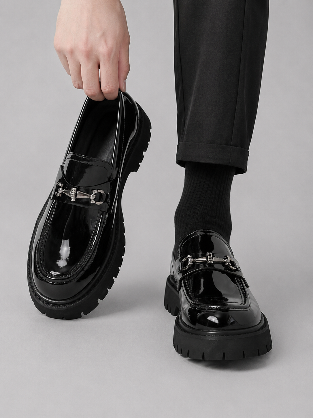 Mocassini Uomo Suola Chunky Slip-On Effetto Pelle Hardware Metallo