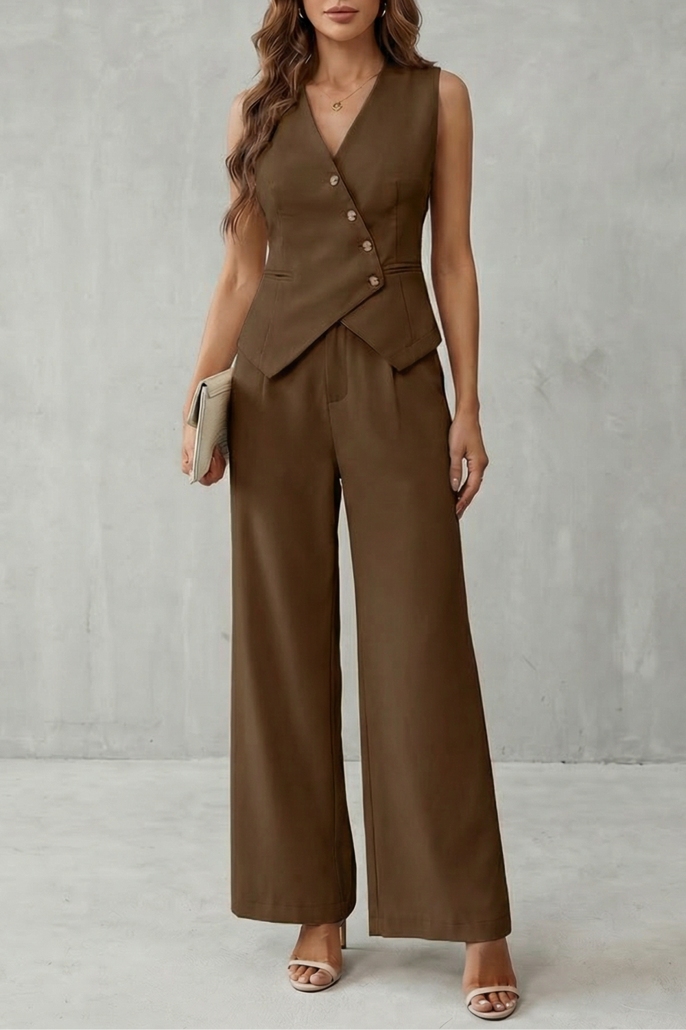 Completo Donna Gilet Scollo a V Bottoni Asimmetrici e Pantaloni