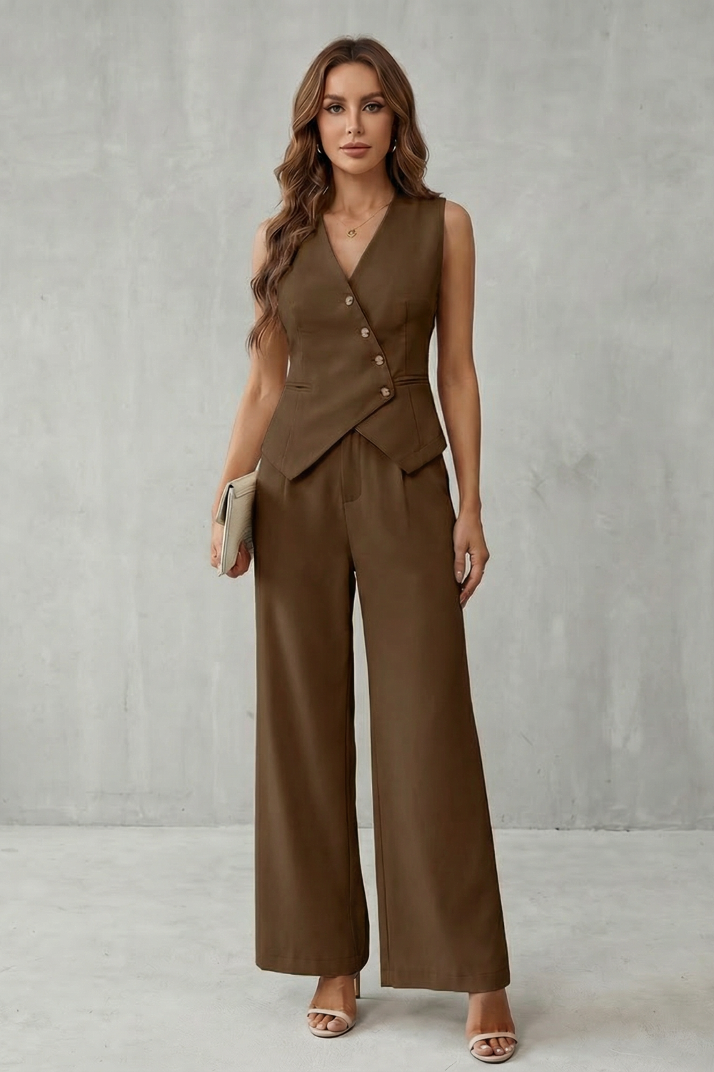 Completo Donna Gilet Scollo a V Bottoni Asimmetrici e Pantaloni