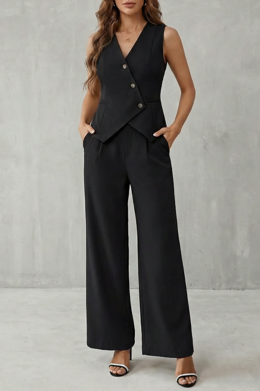 Completo Donna Gilet Scollo a V Bottoni Asimmetrici e Pantaloni