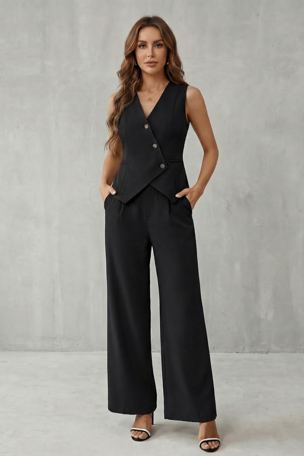 Completo Donna Gilet Scollo a V Bottoni Asimmetrici e Pantaloni