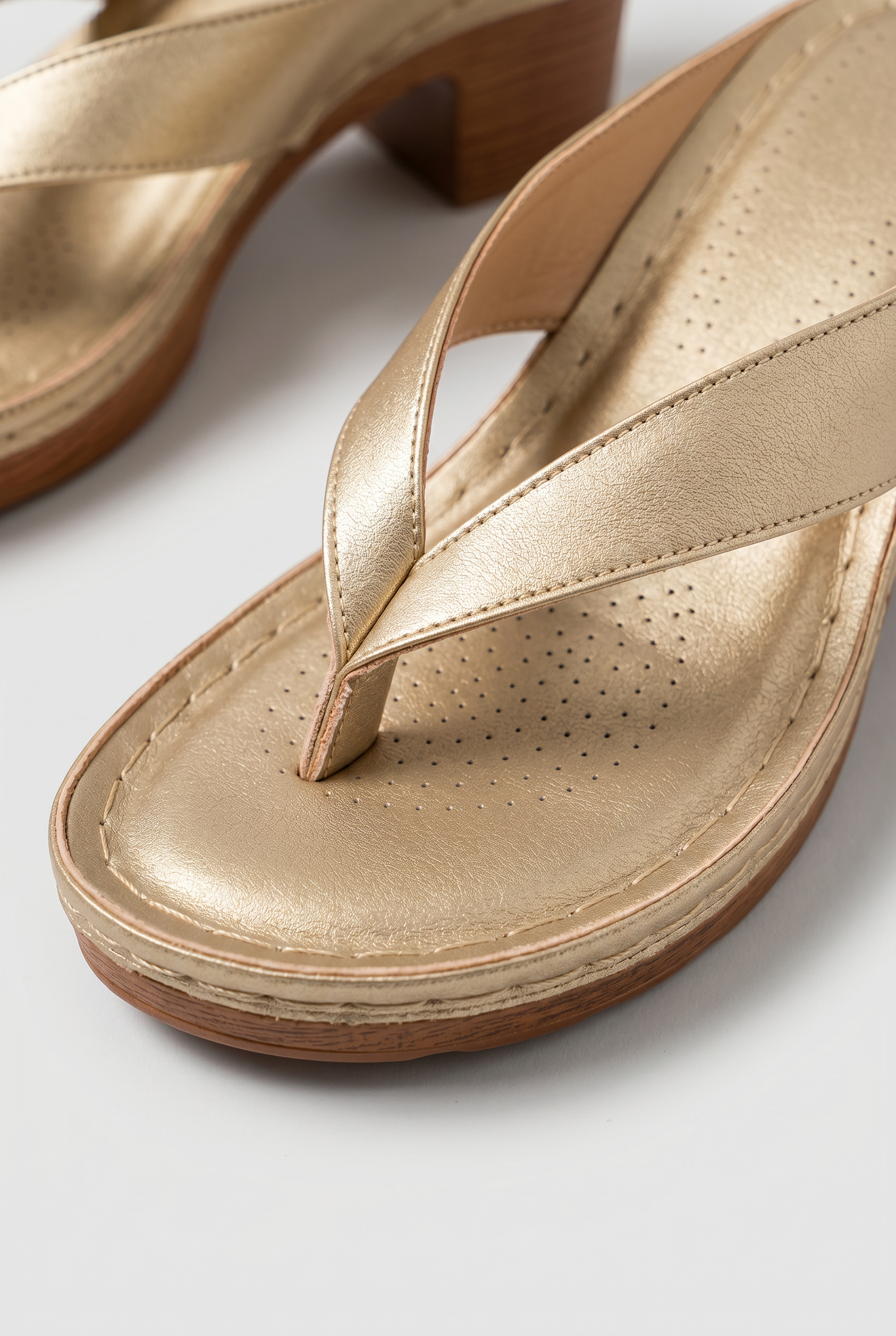 Sandali Donna Infradito con Platform e Tacco a Blocco