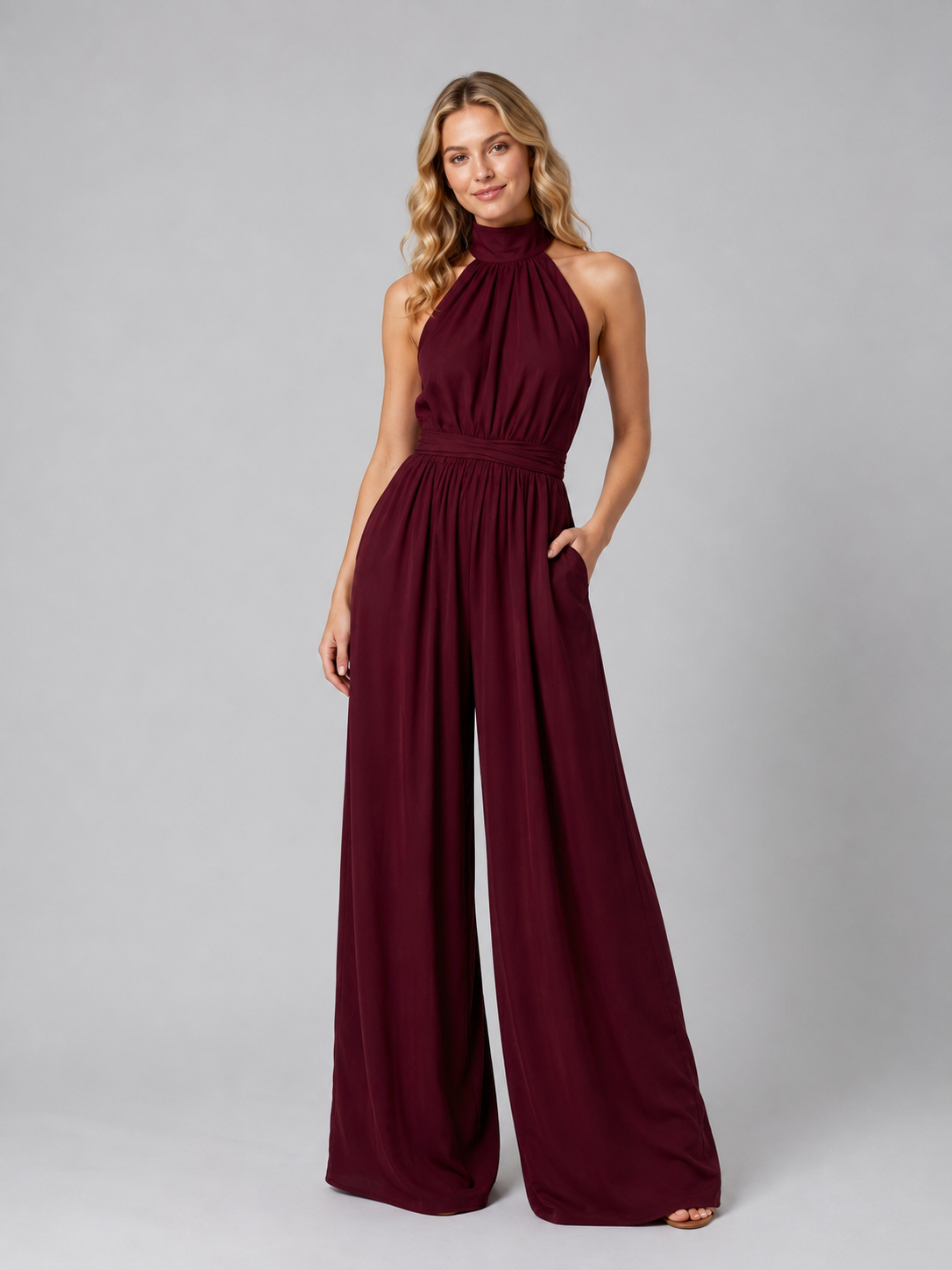 Tuta Elegante Donna Scollo Halter Gamba Ampia da Cerimonia