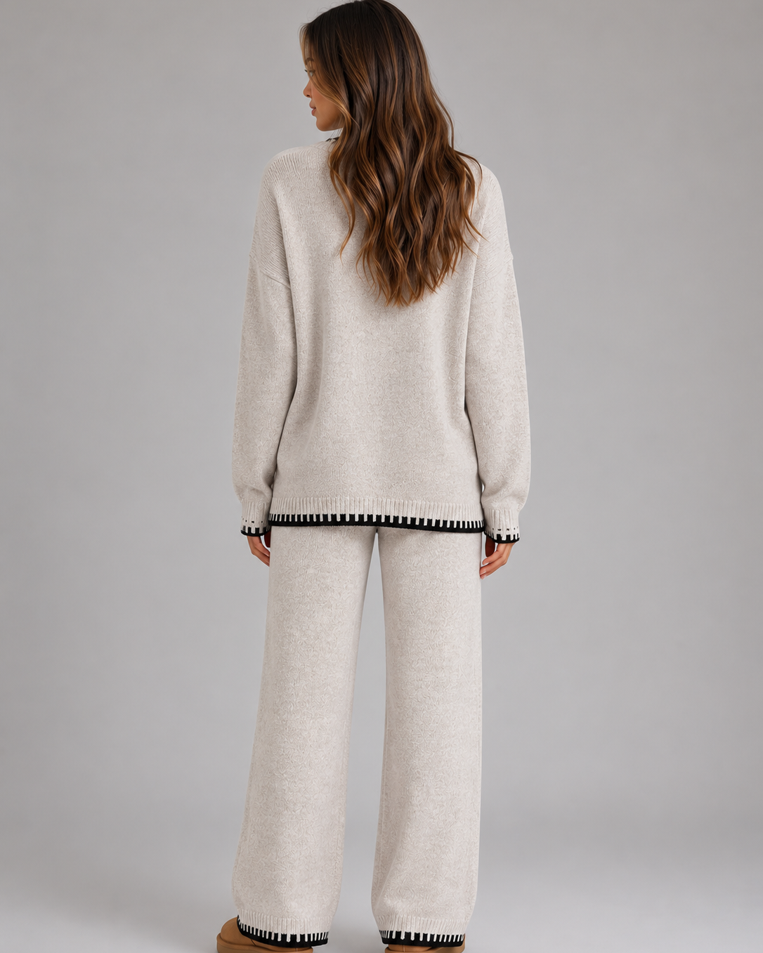 Completo Donna in Maglia Girocollo e Pantaloni Gamba Ampia