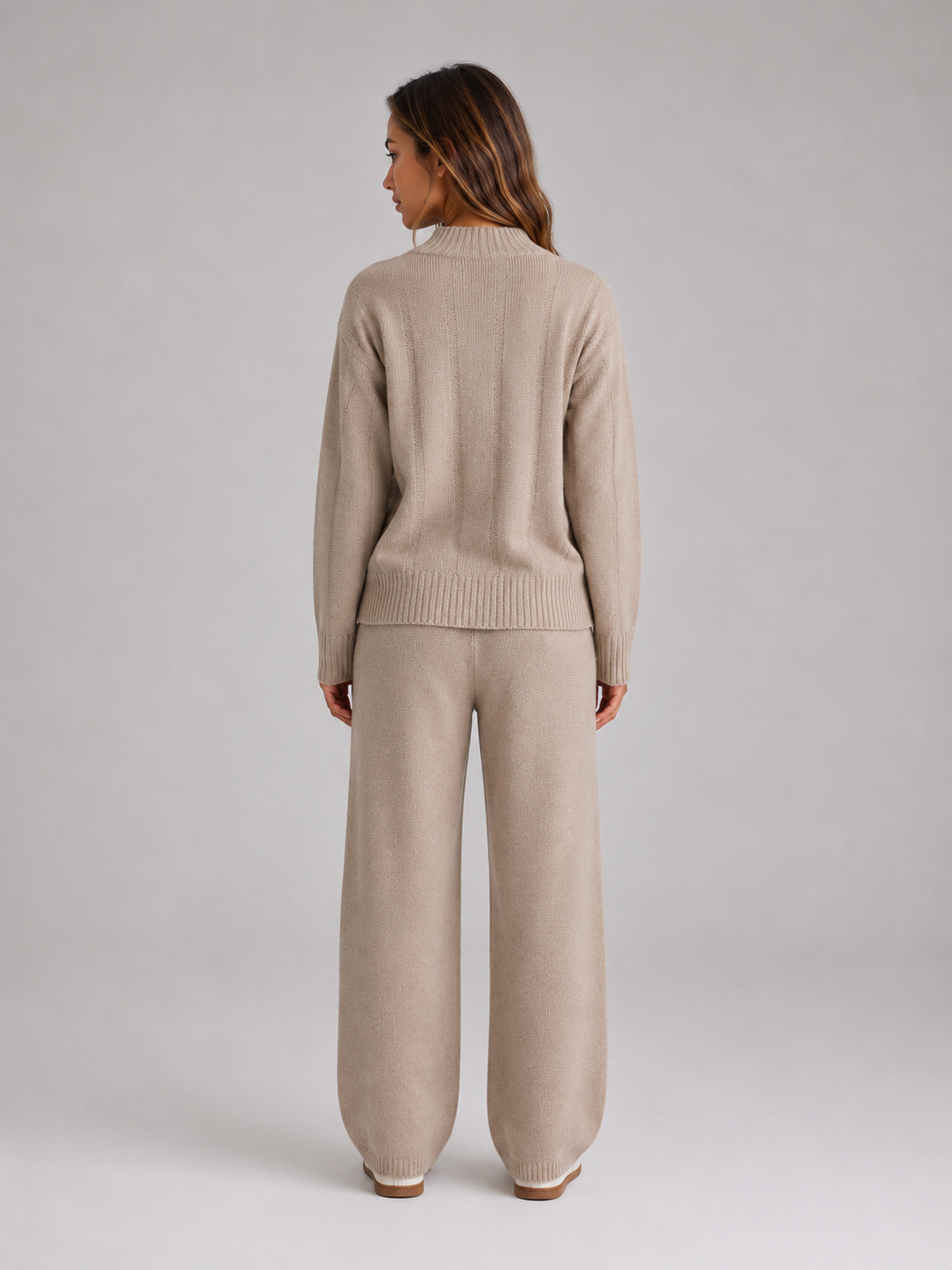 Completo Donna Lounge in Maglia Maglione Collo Alto e Pantaloni