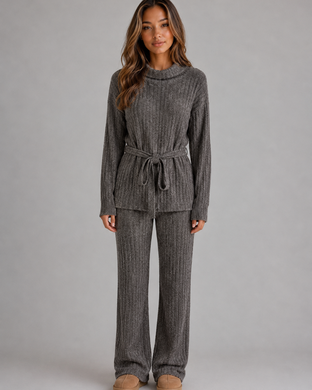 Completo Donna in Maglia Dolcevita con Cintura e Pantaloni