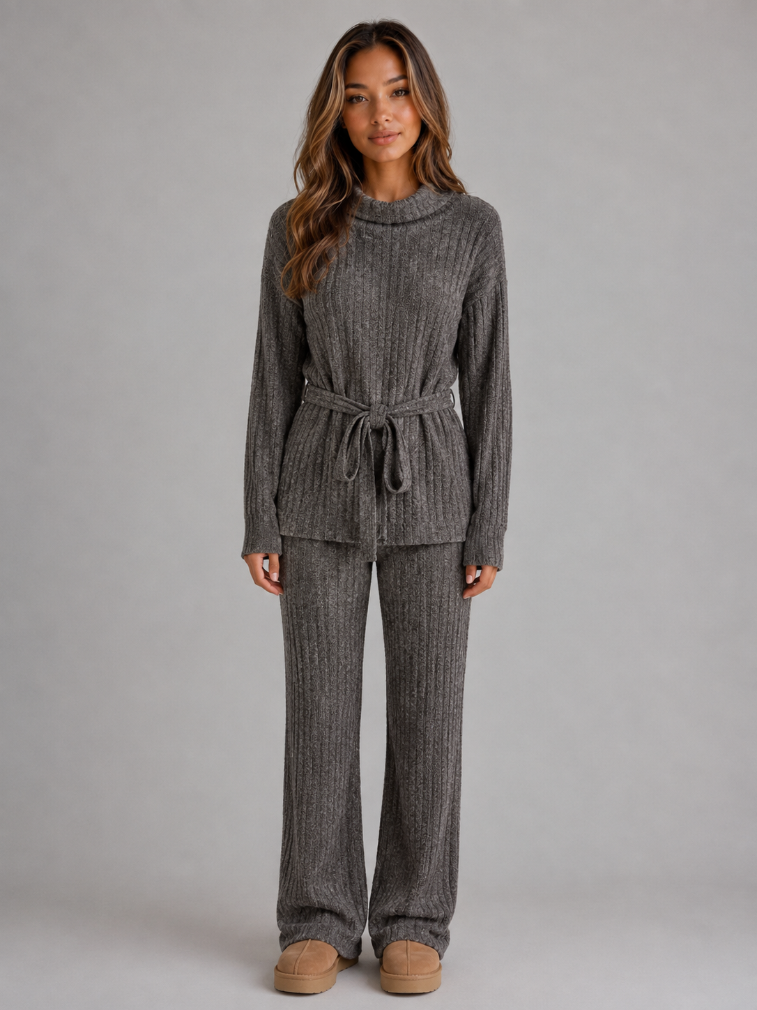 Completo Donna in Maglia Dolcevita con Cintura e Pantaloni