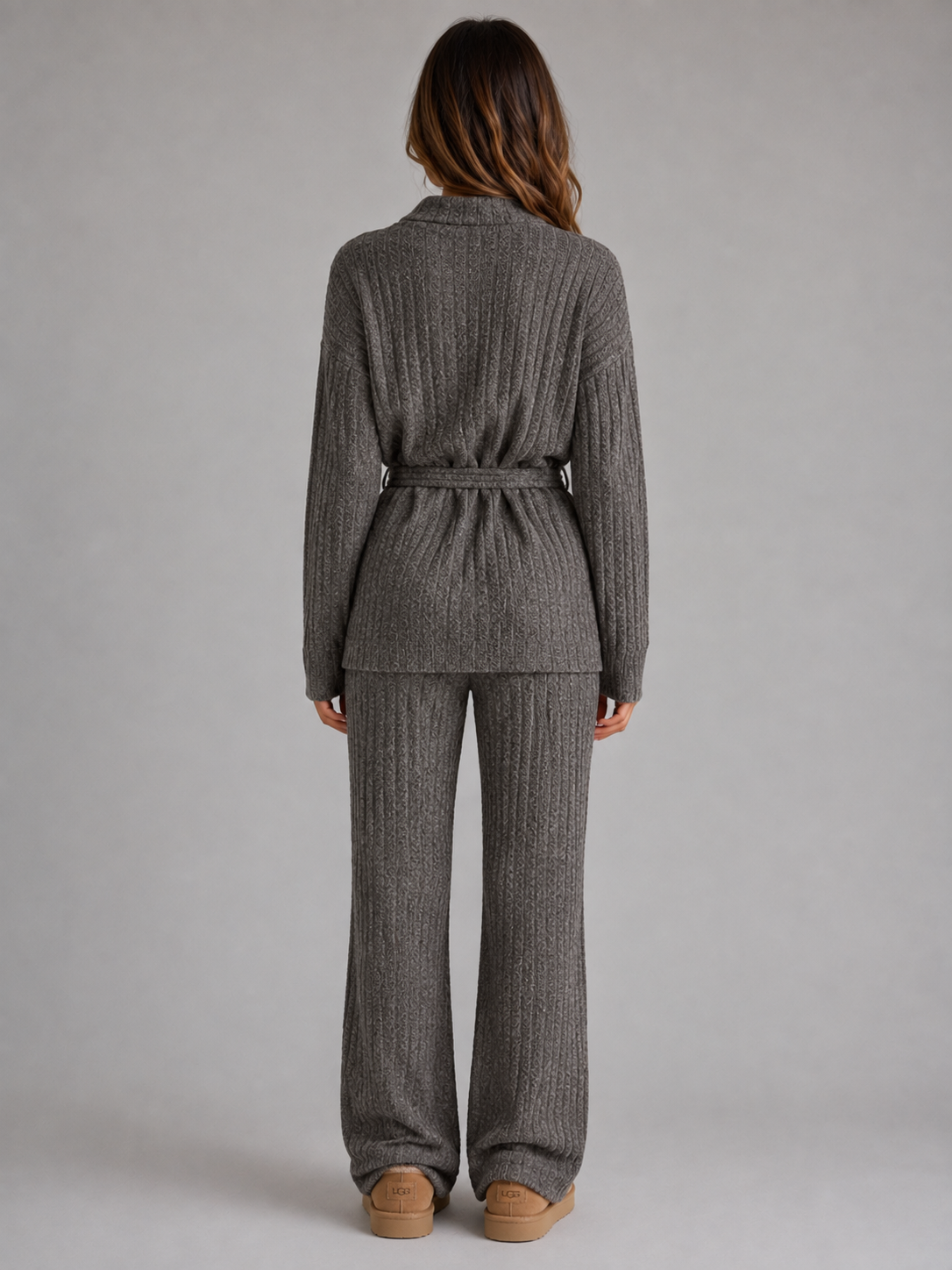 Completo Donna in Maglia Dolcevita con Cintura e Pantaloni