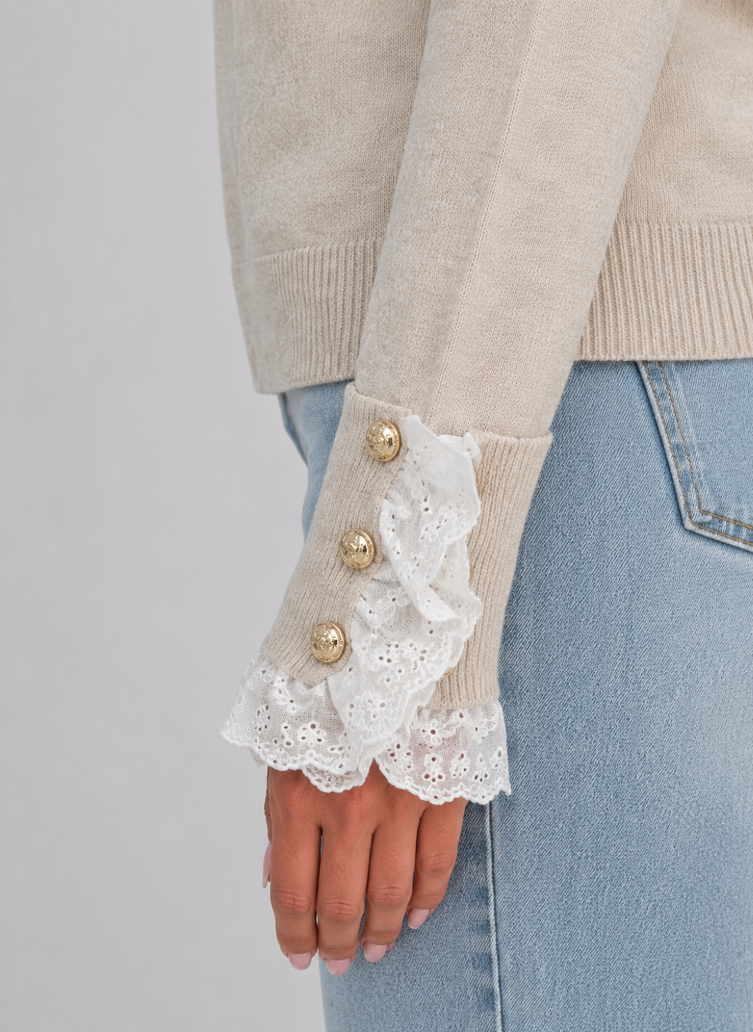 Maglione Donna Girocollo con Bordi in Pizzo e Bottoni