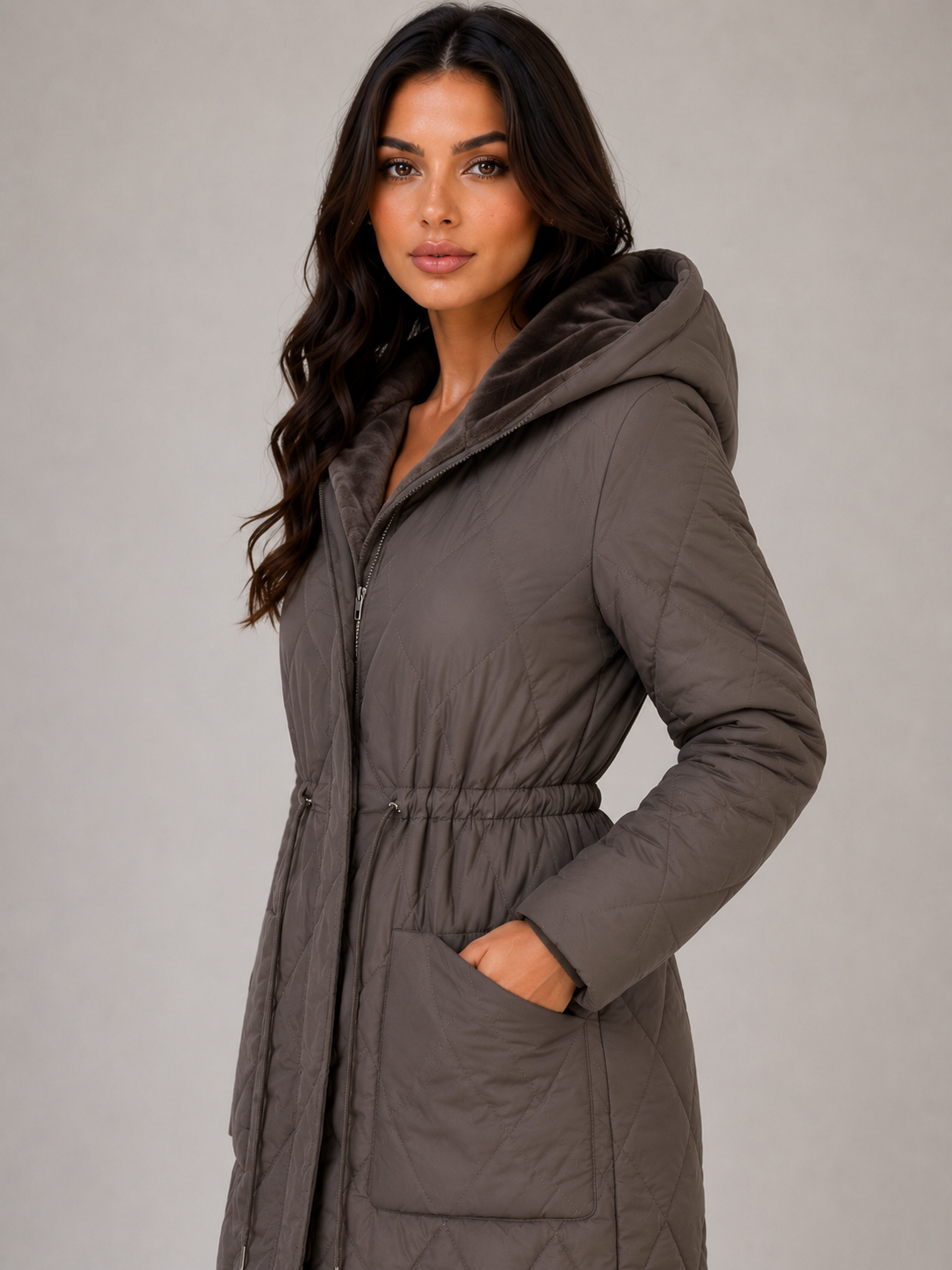 Cappotto Donna Trapuntato Lungo Collo in Pelliccia Sintetica