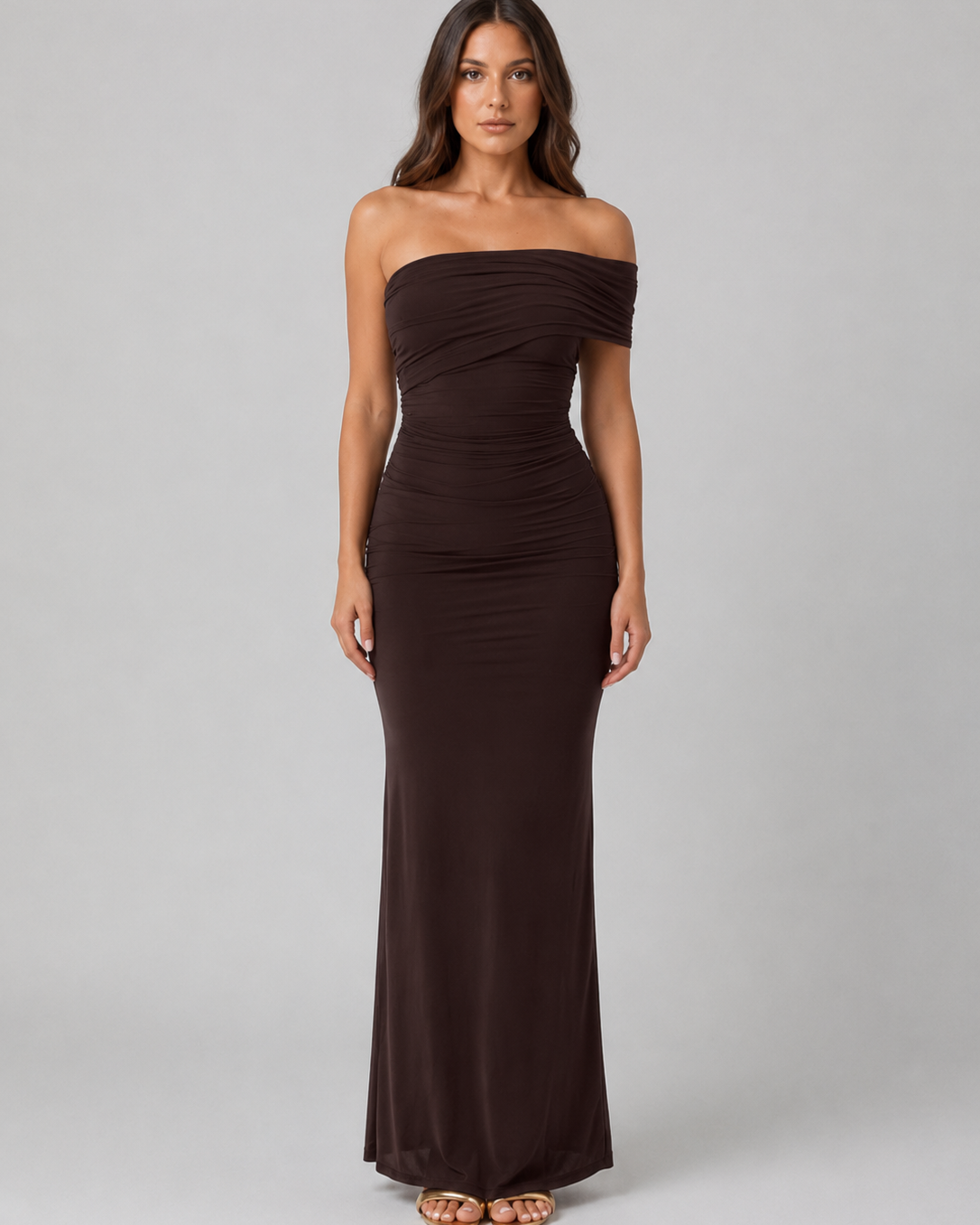 Abito Lungo Donna Monospalla Arricciato Marrone Elegante