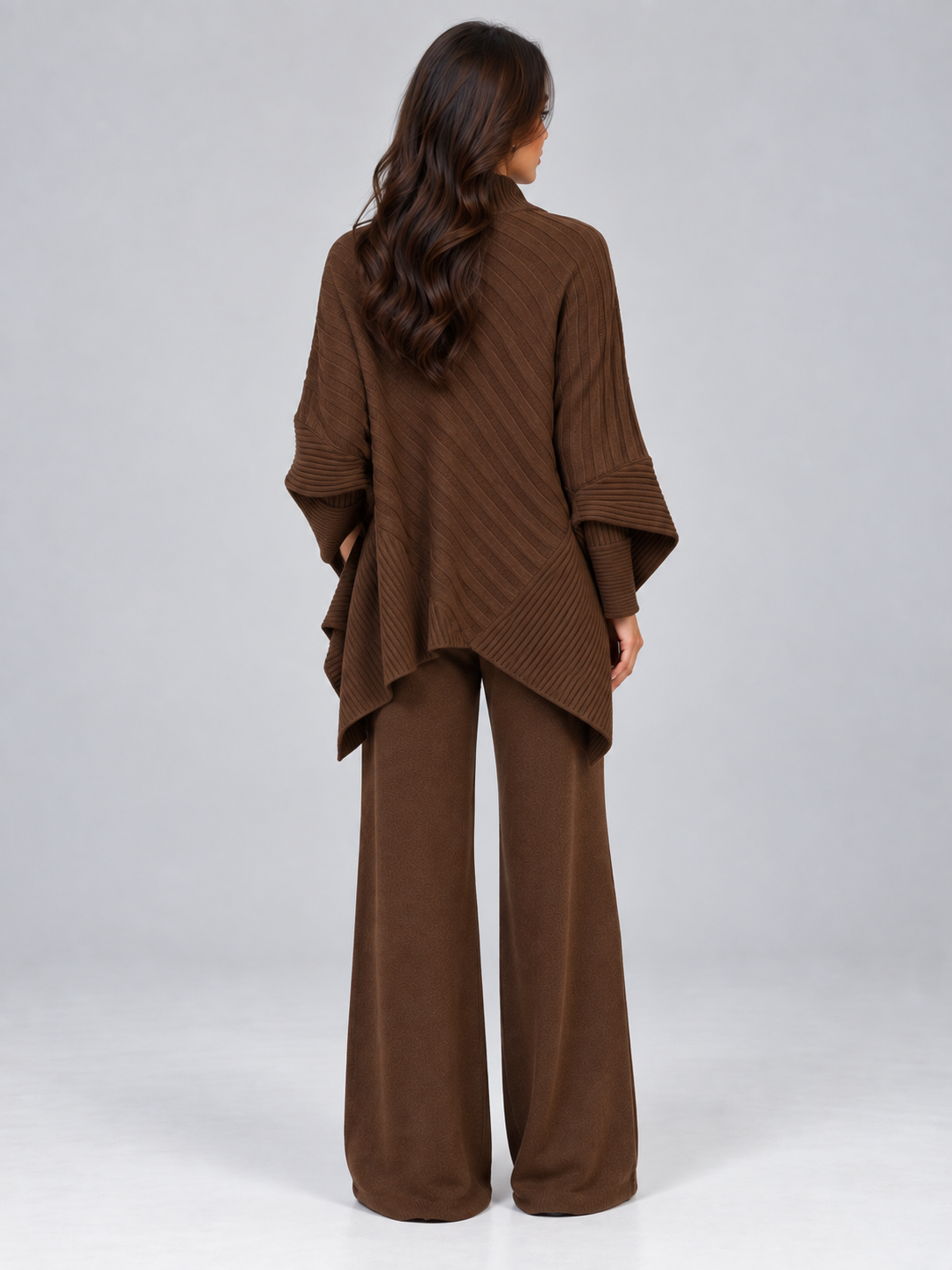 Completo Donna Maglia a Coste Maglione Asimmetrico e Pantaloni