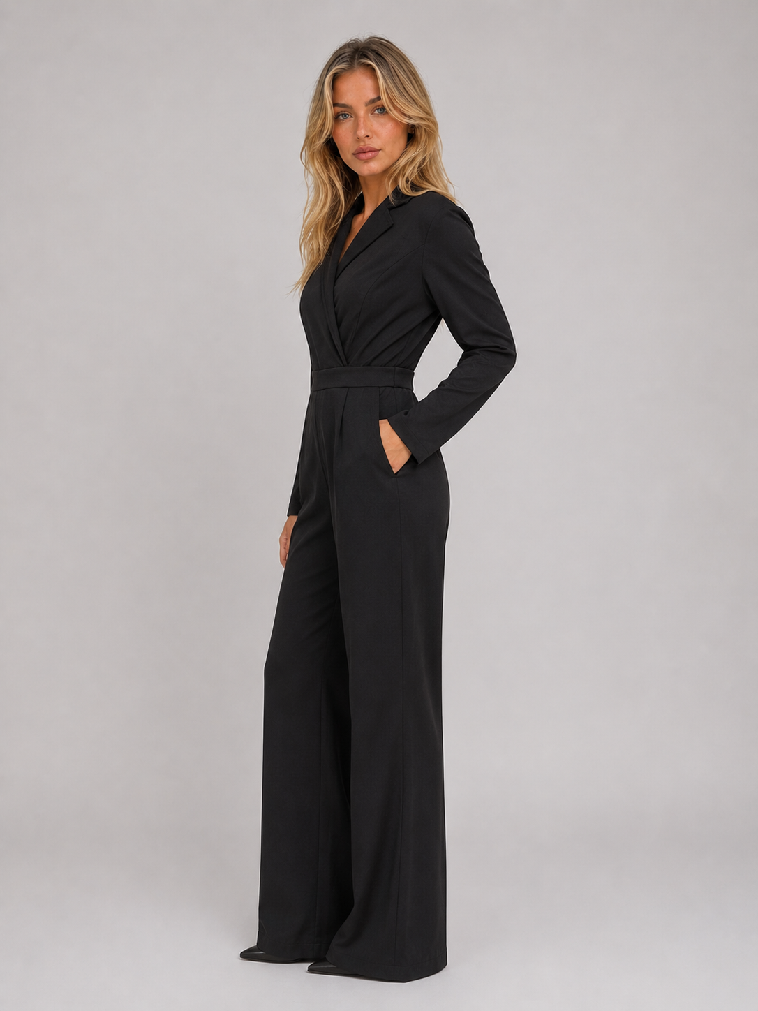 Tuta Donna Elegante Nera a Portafoglio con Cintura
