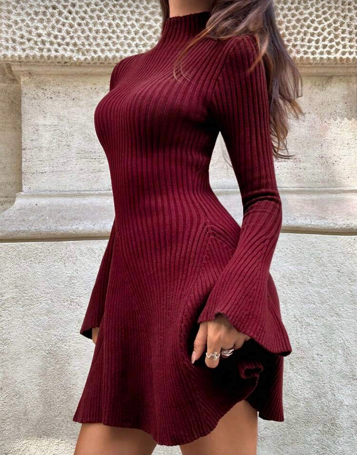 Abito Donna Corto in Maglia a Coste Collo Alto Maniche a Campana