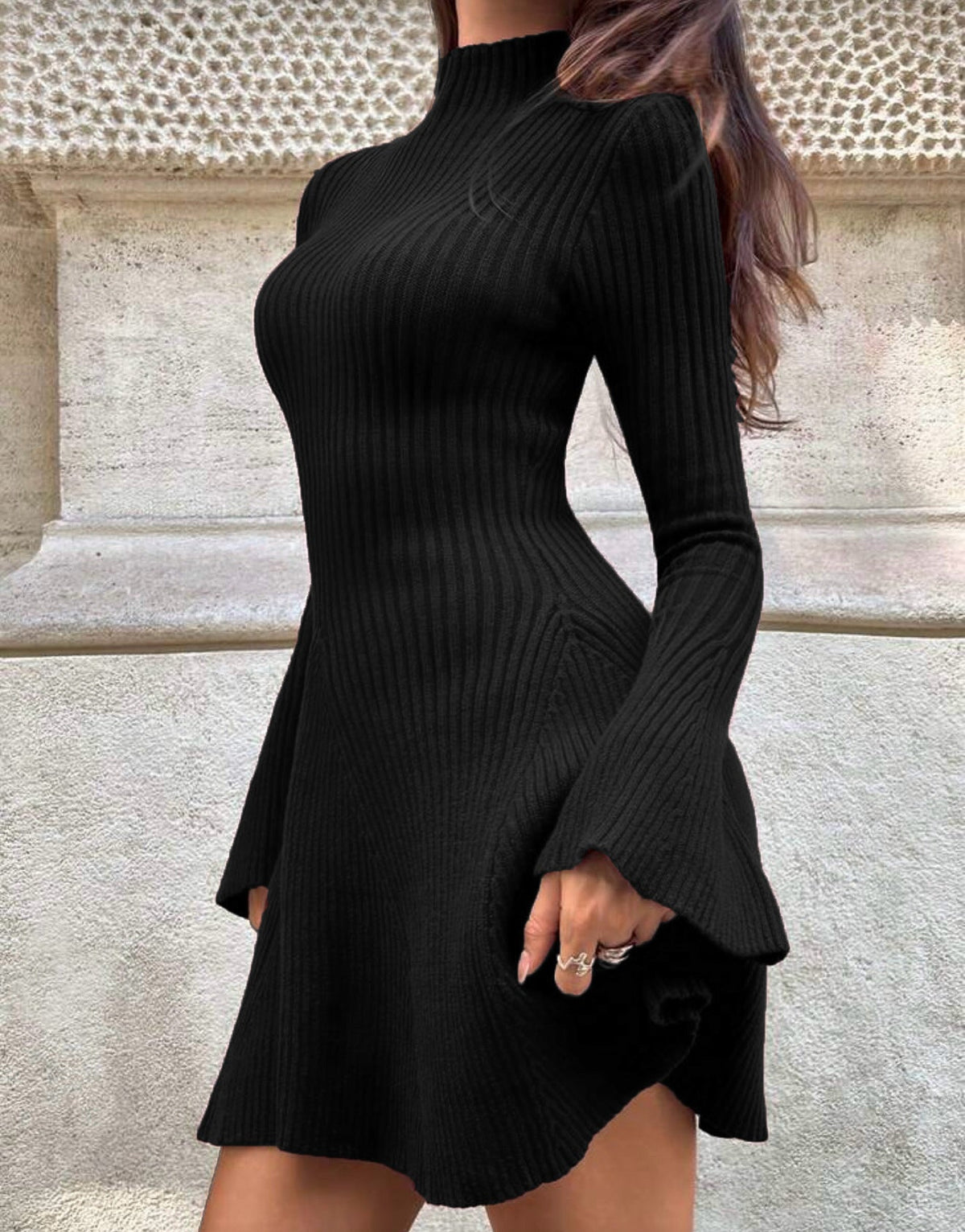 Abito Donna Corto in Maglia a Coste Collo Alto Maniche a Campana