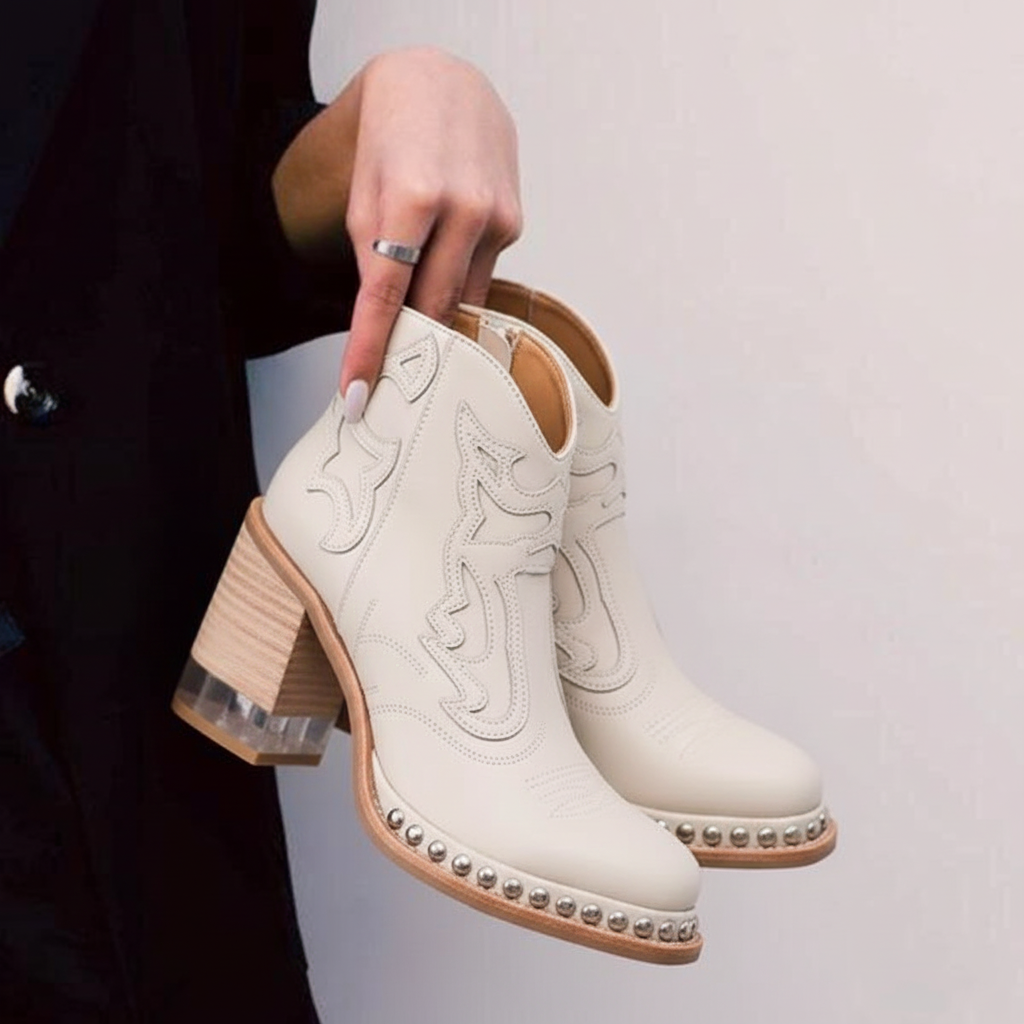 Stivaletti Donna con Lacci Suola Carrarmato Stile Britannico