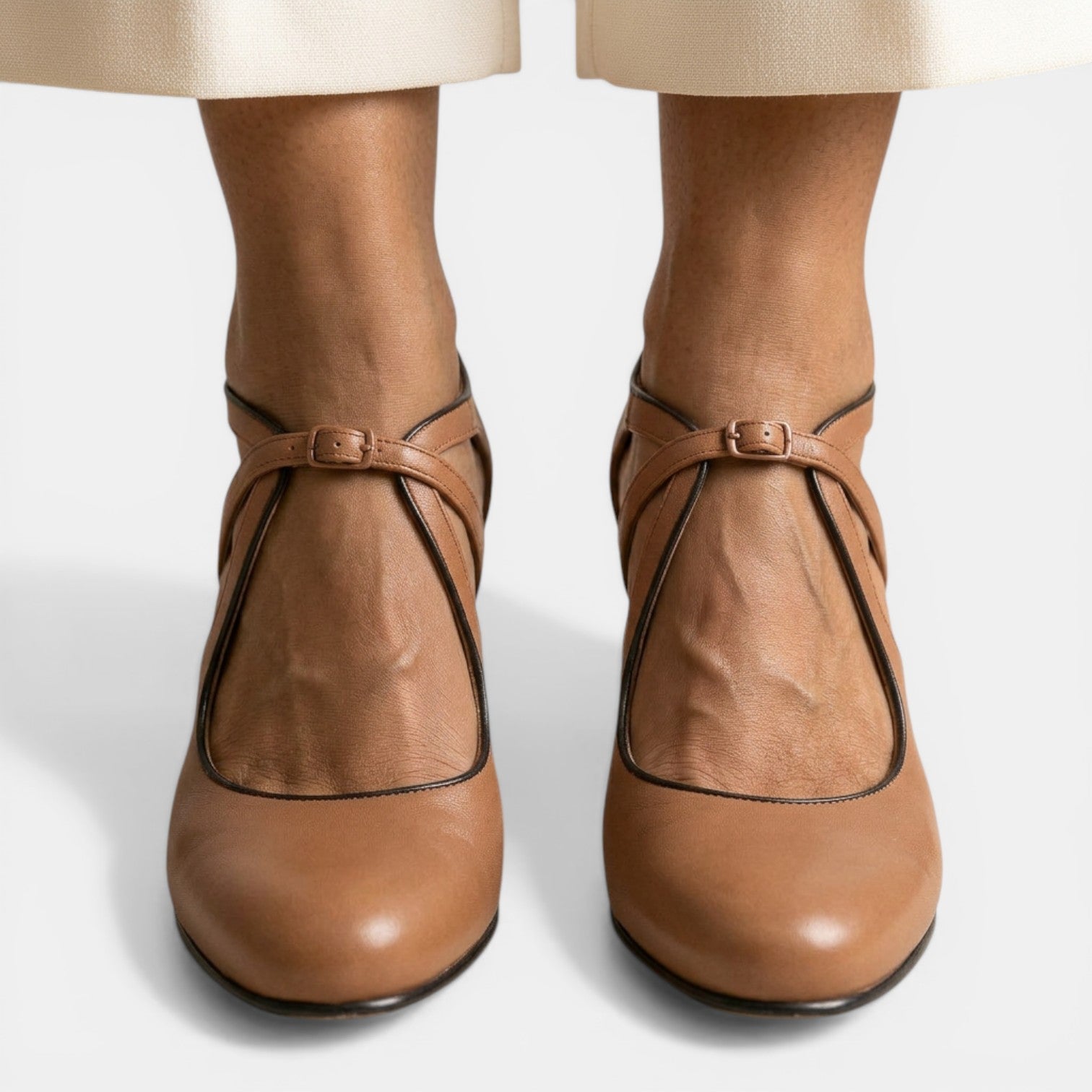 Aurazio Sandali T-Strap Pelle Tacco Elegante per Donna