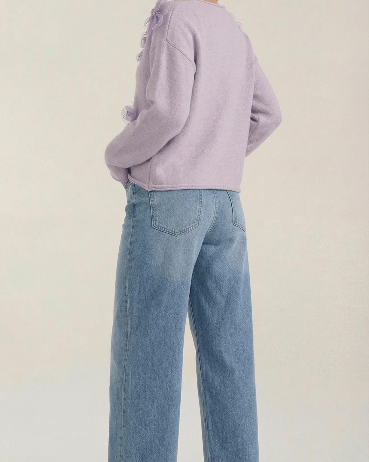 Aurazio Maglione Con Dettaglio Floreale Per Donna