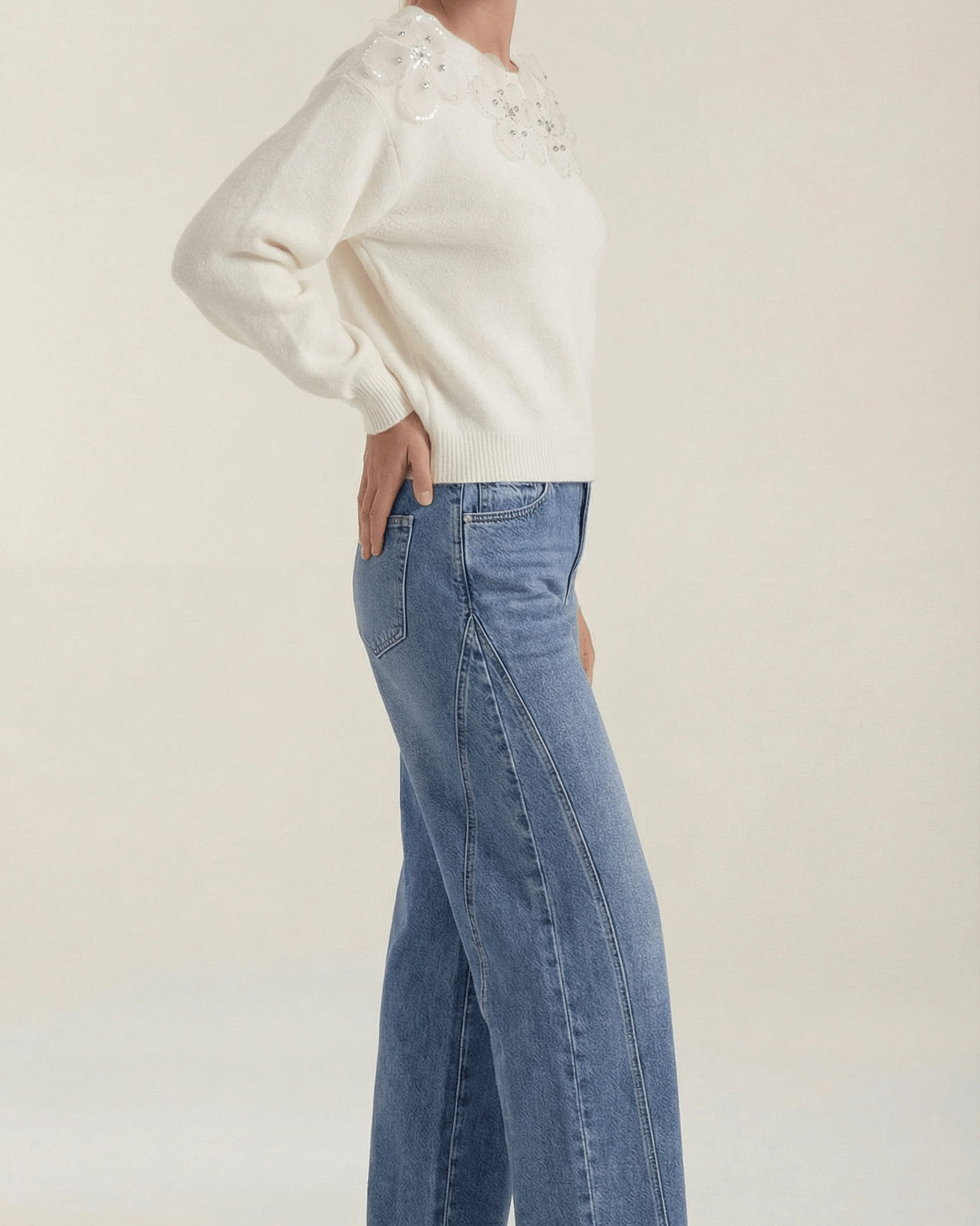 Aurazio Maglione Con Dettaglio Floreale Per Donna