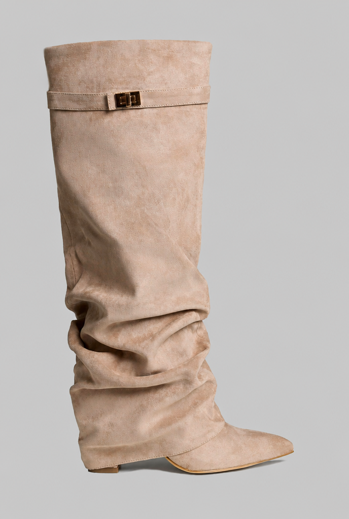Stivali Donna Slouchy in Camoscio a Punta con Fibbia Oro