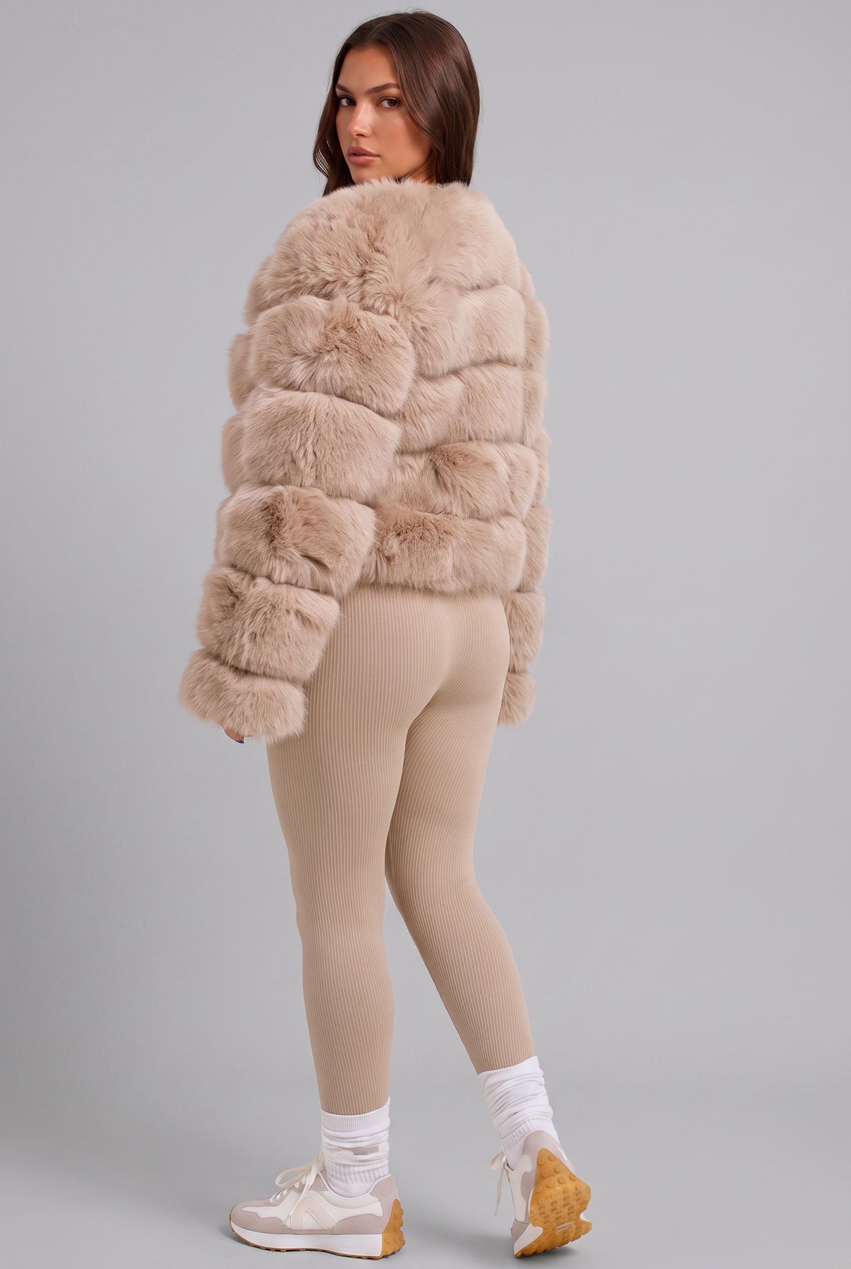 Cappotto Donna in Pelliccia Sintetica Senza Collo Boxy