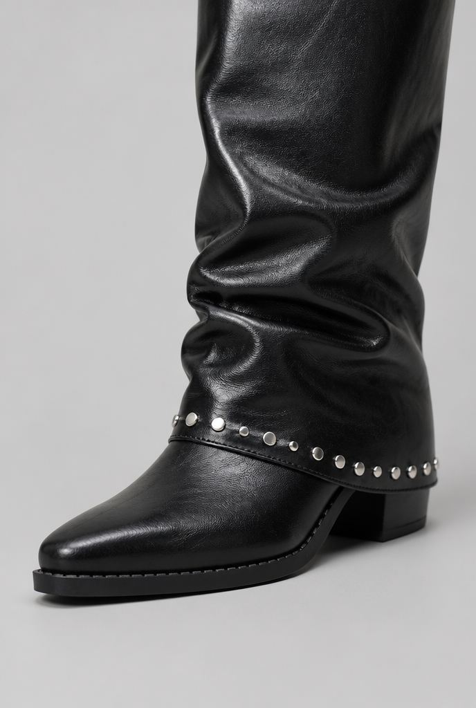 Stivali Donna Slouchy Effetto Pelle Lucido Borchie Argento
