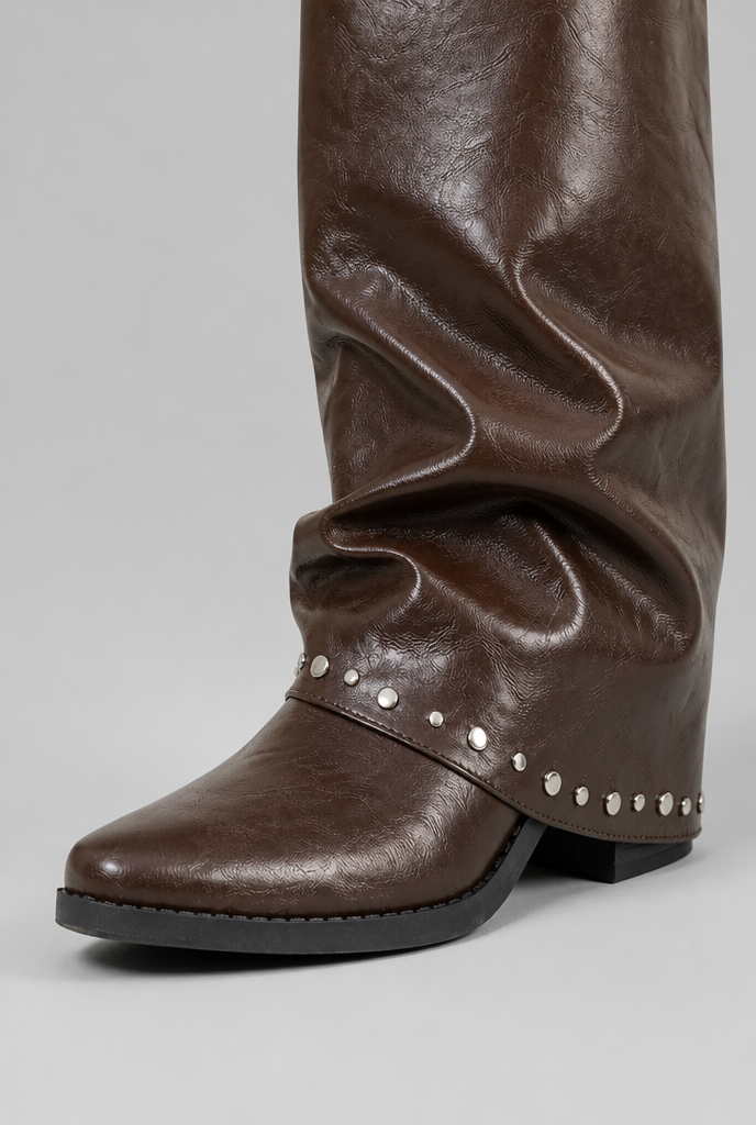 Stivali Donna Slouchy Effetto Pelle Lucido Borchie Argento