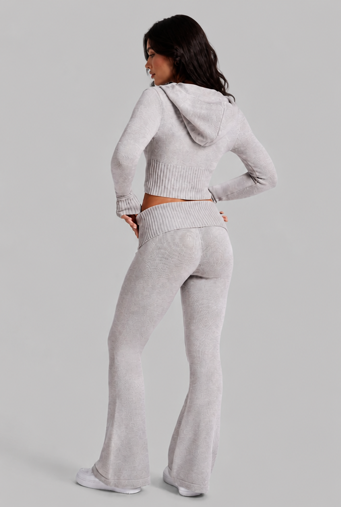Completo Donna in Maglia a Coste Felpa Zip Corta e Pantaloni Zampa