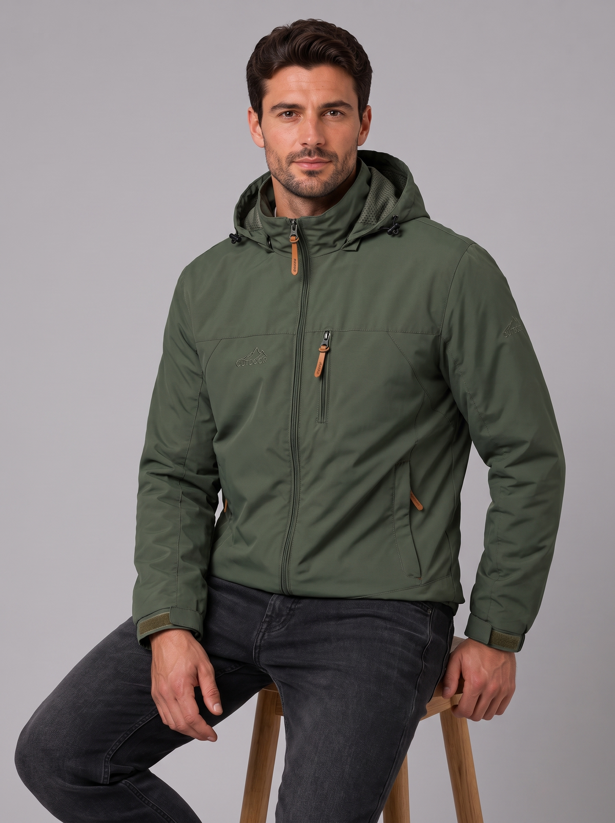 Giacca a Vento Uomo Leggera con Cappuccio Antivento Slim