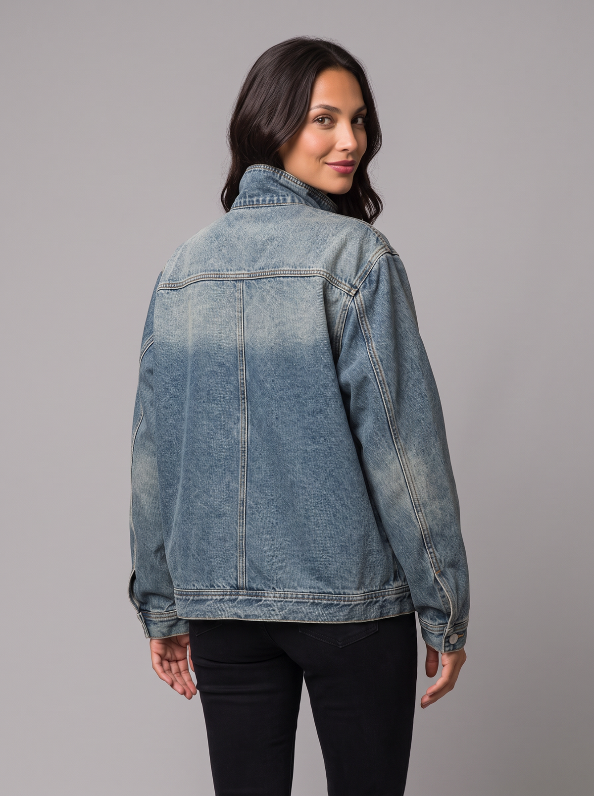 Giacca Donna di Jeans Oversize Collo Alto Chiusura Asimmetrica Lavata