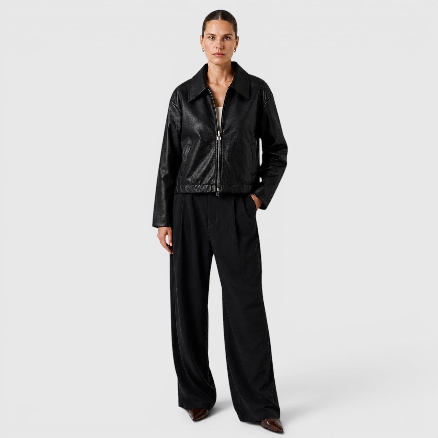 Giacca Donna Effetto Pelle con Zip e Tasche