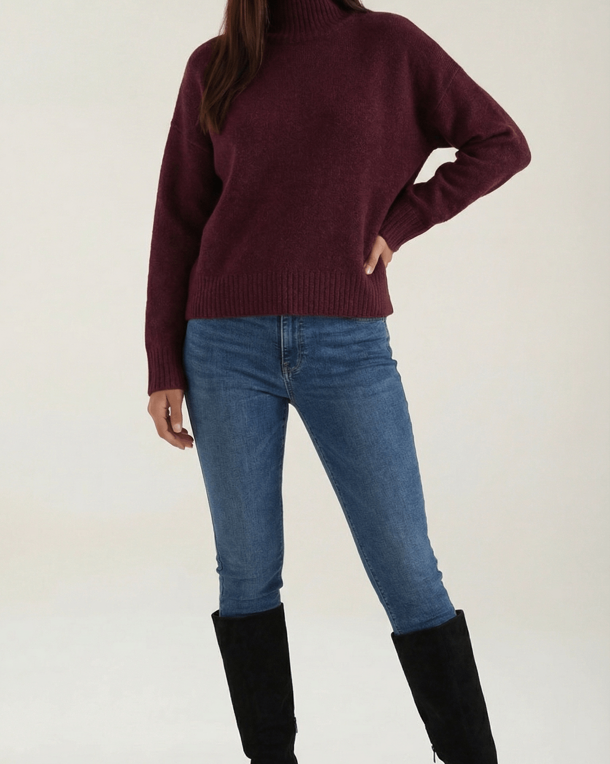 Aurazio Maglione a Collo Alto per Donna