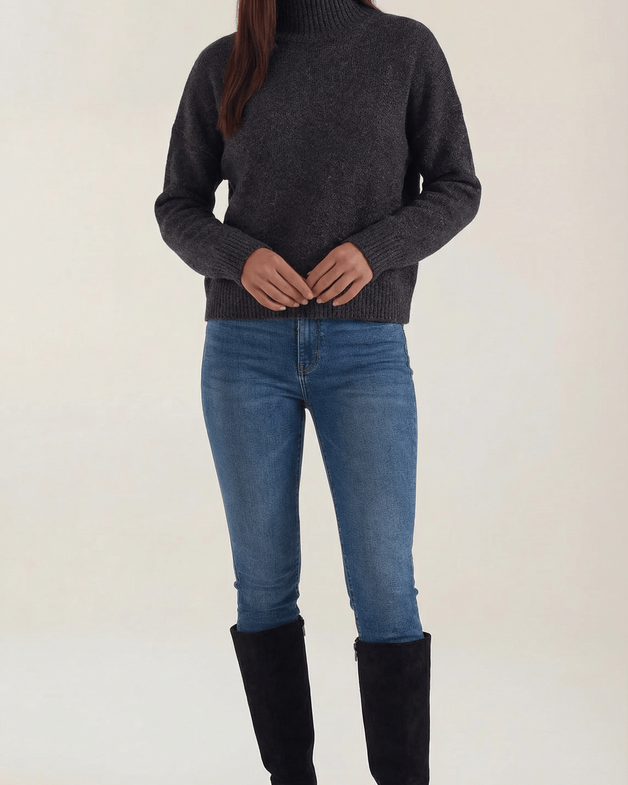 Aurazio Maglione a Collo Alto per Donna