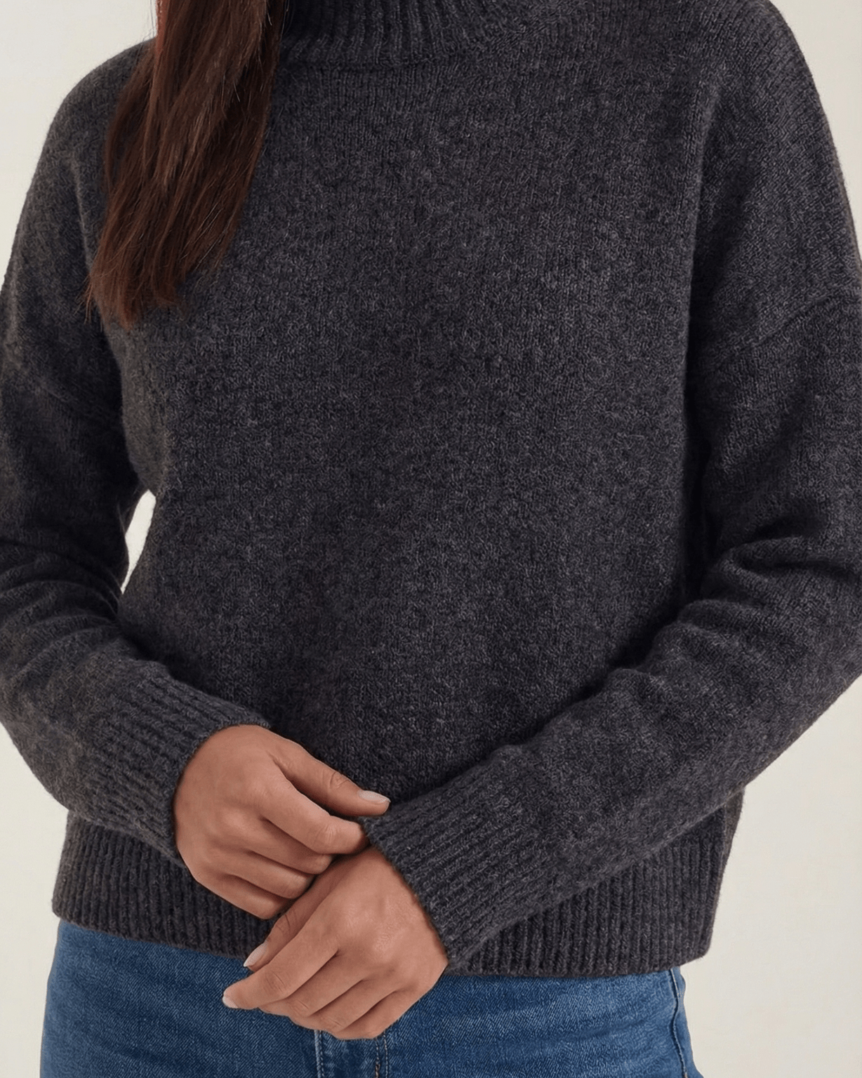 Aurazio Maglione a Collo Alto per Donna