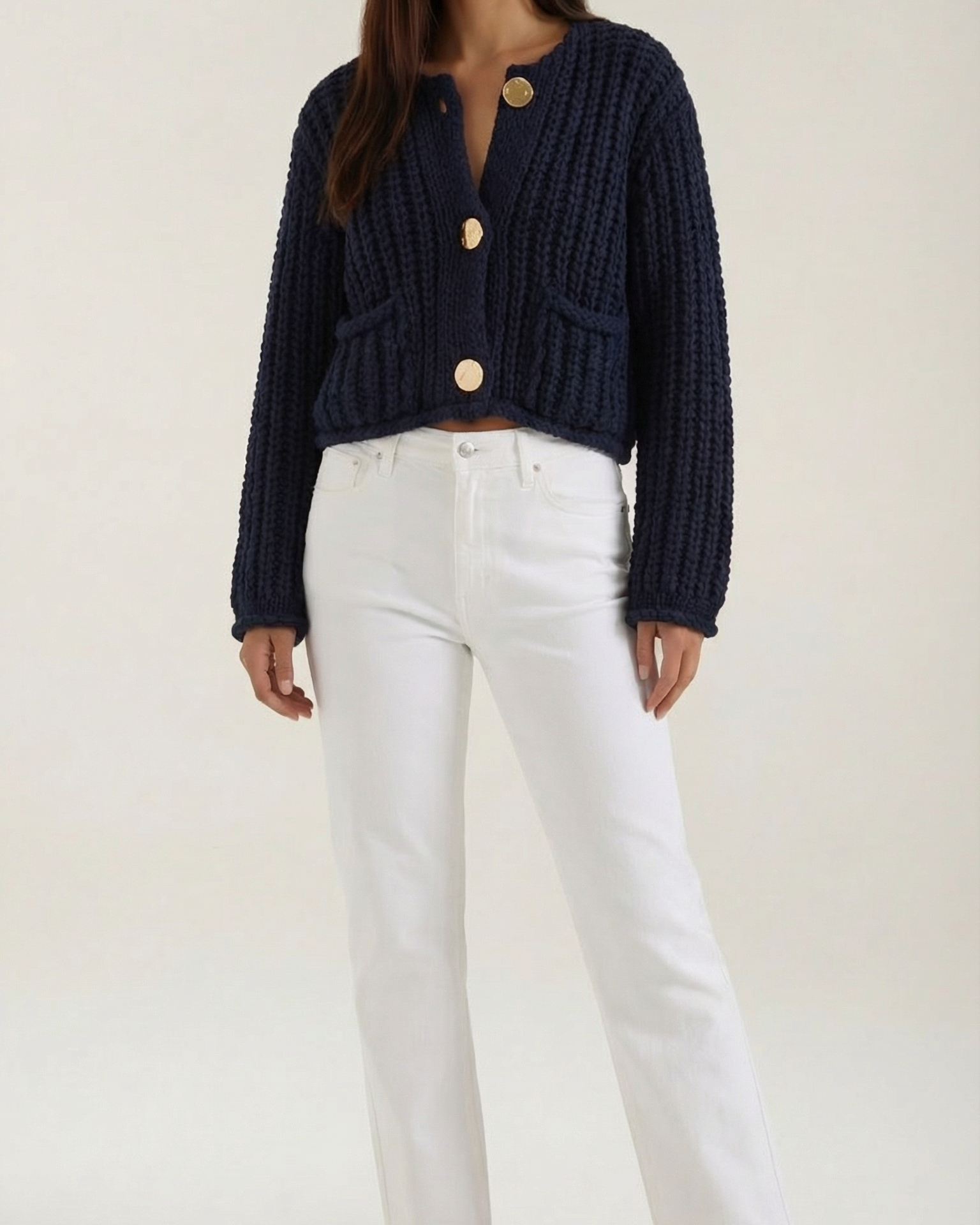 Cardigan Donna in Maglia Cropped Bottoni Dorati Chunky