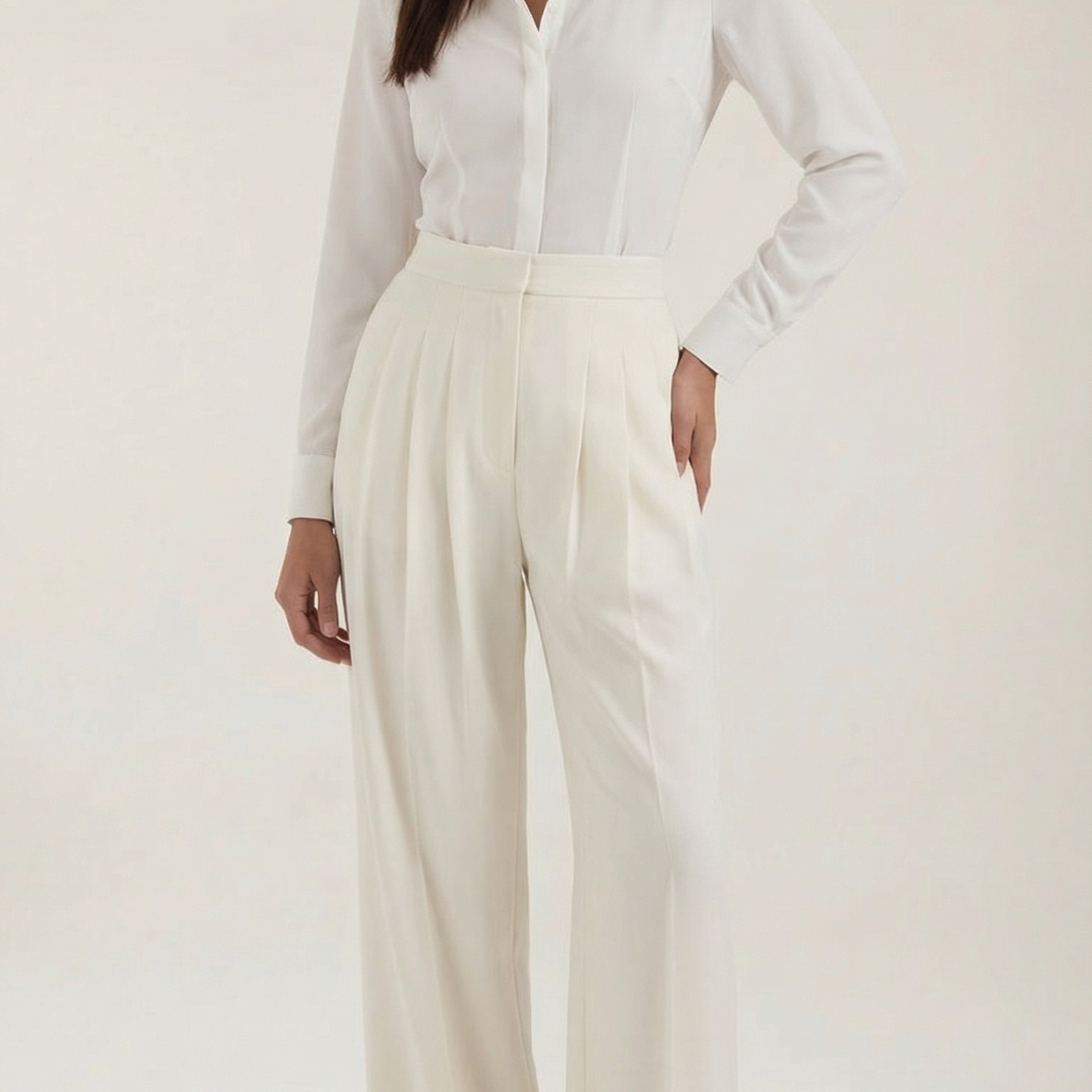 Pantaloni Donna Plissettati in Crepe Architettonici Eleganti